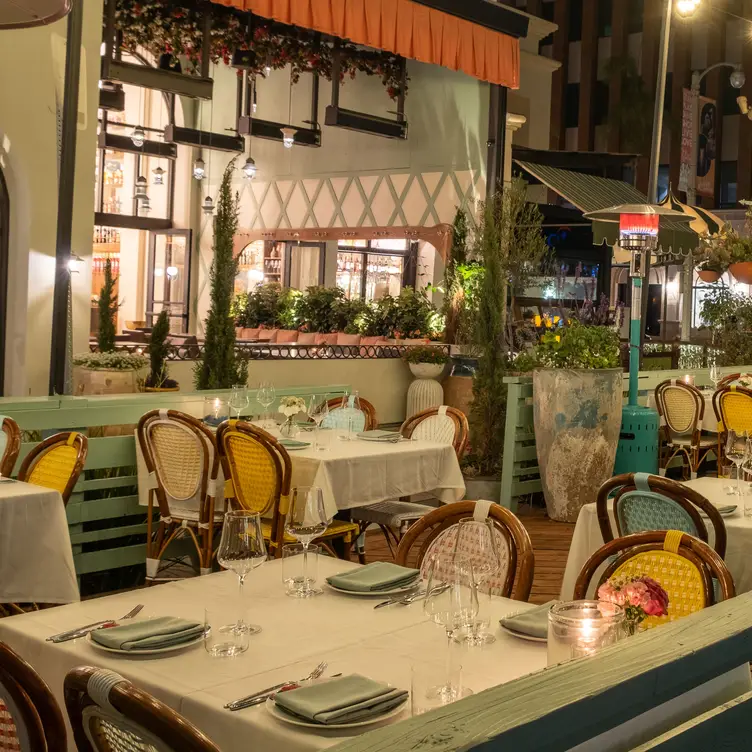 Photo credit: opentable