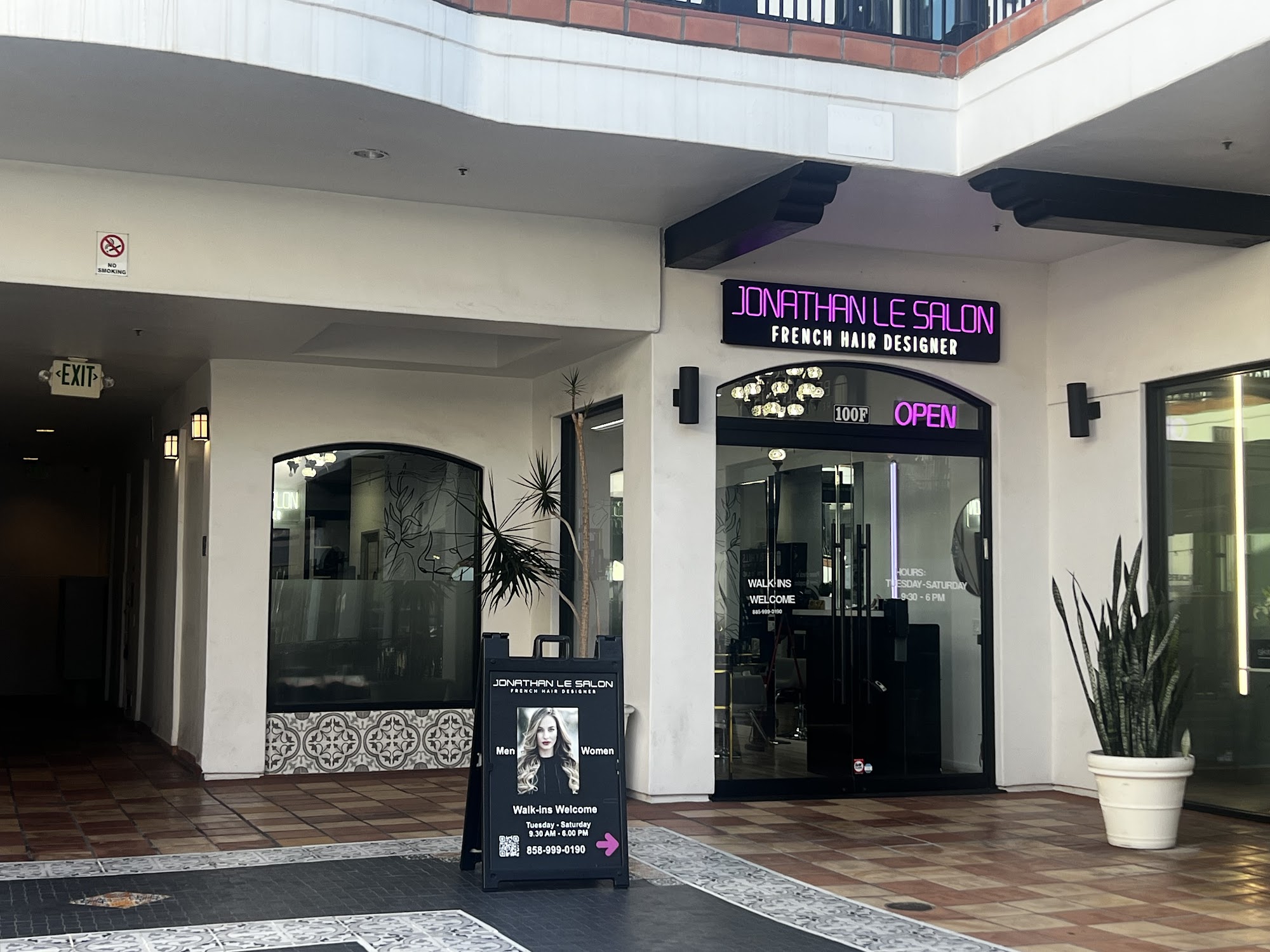 Jonathan Le Salon La Jolla 909 Prospect St Suite 100F, La Jolla California 92037