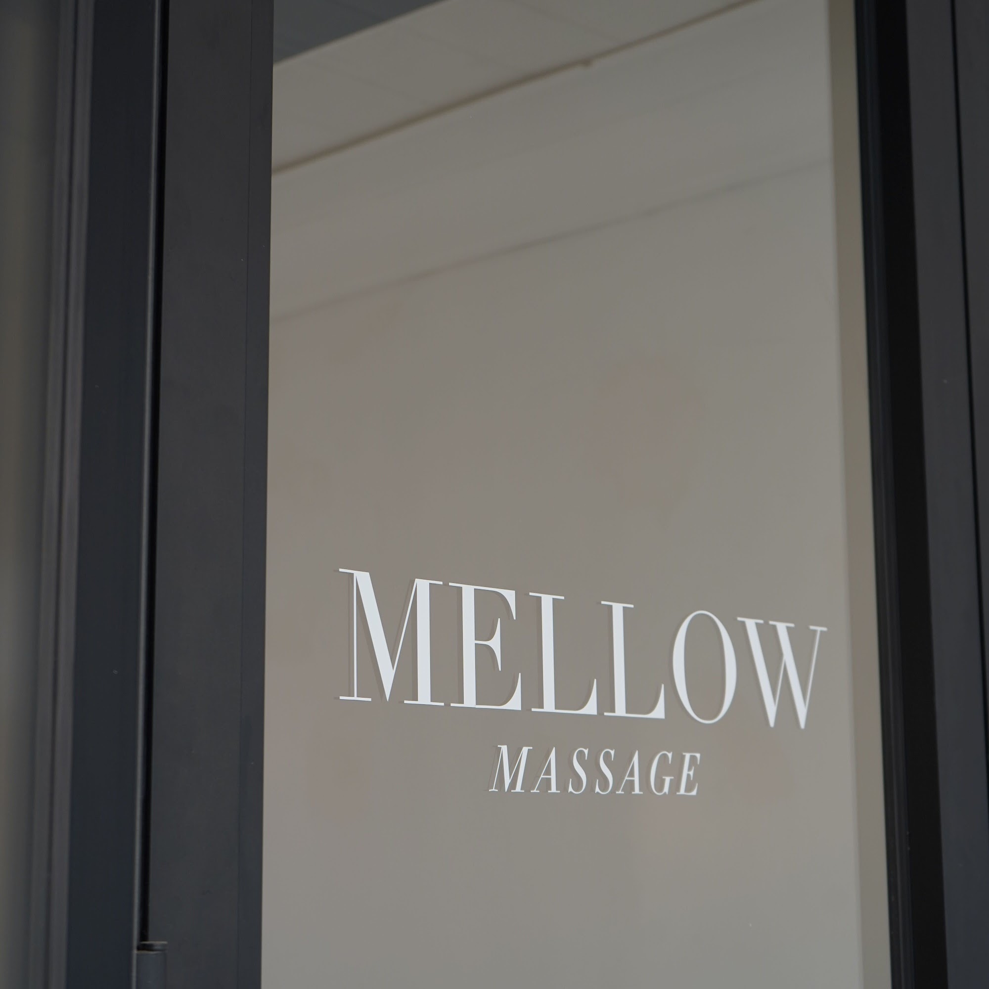 Mellow Massage 7470 Girard Ave, La Jolla California 92037