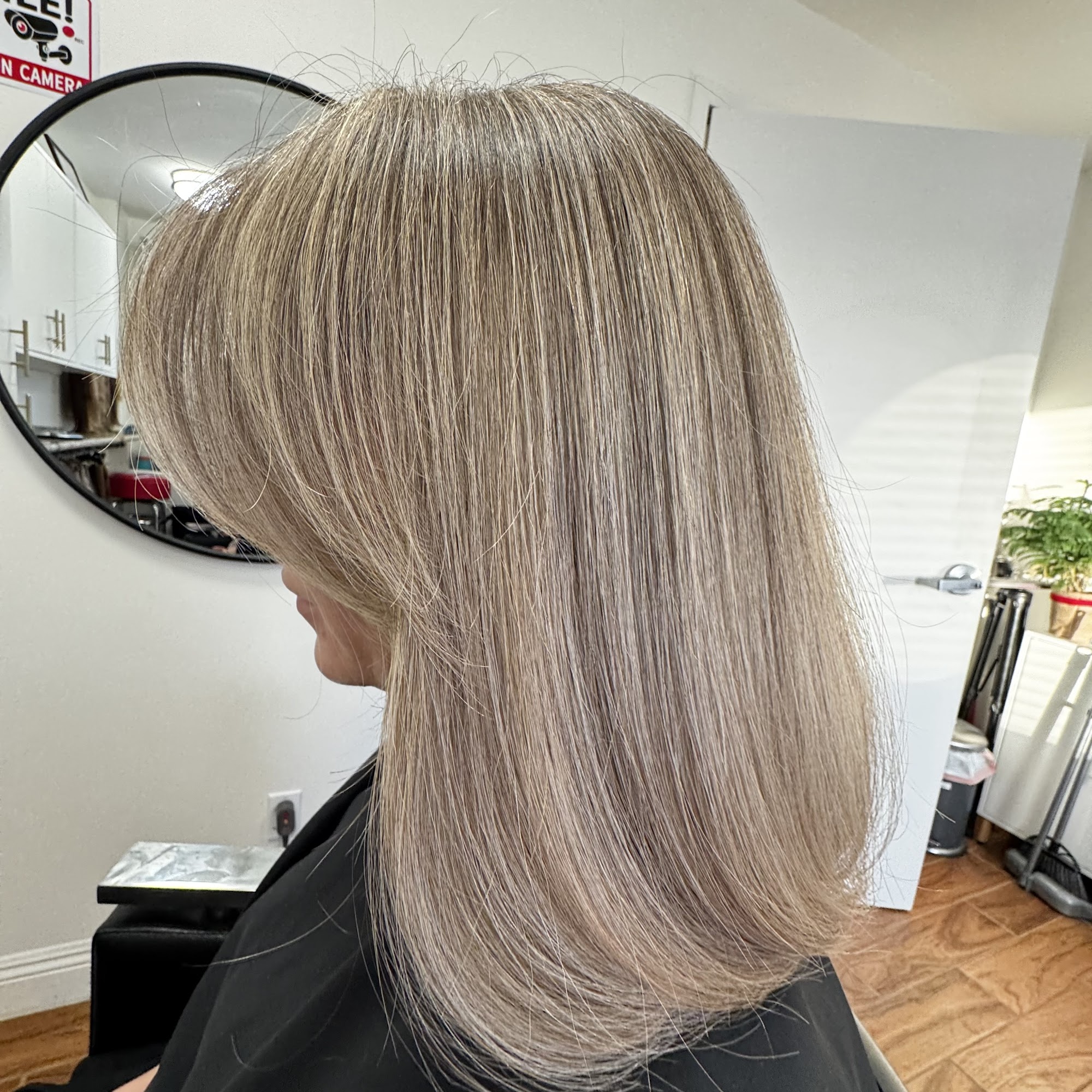 Beauty studio L&M 6515 La Jolla Blvd suite a, La Jolla California 92037