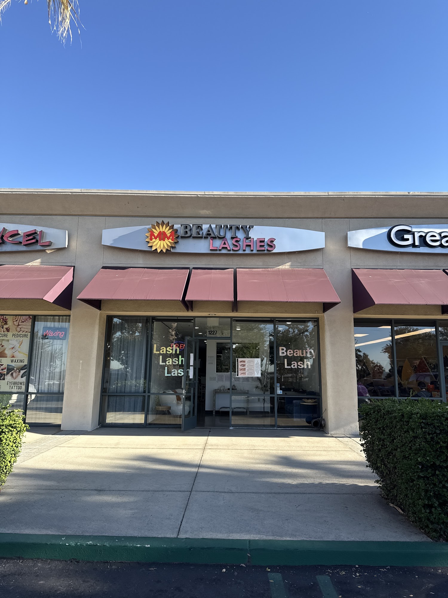 MM Beauty-La Verne (never relocated) 1227 Foothill Blvd, La Verne California 91750