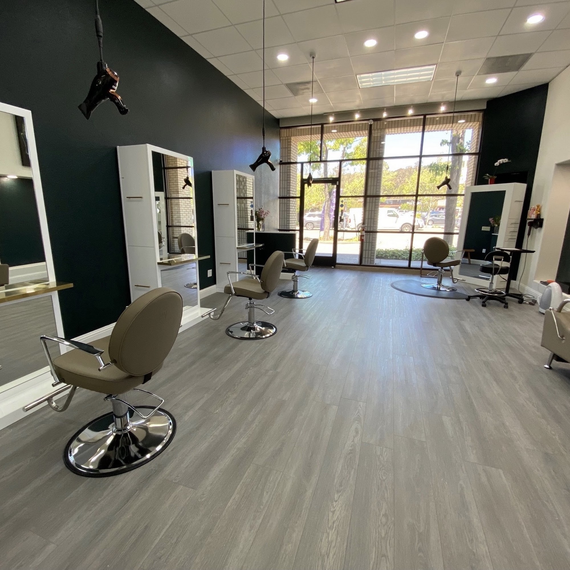 Third Reflection Salon