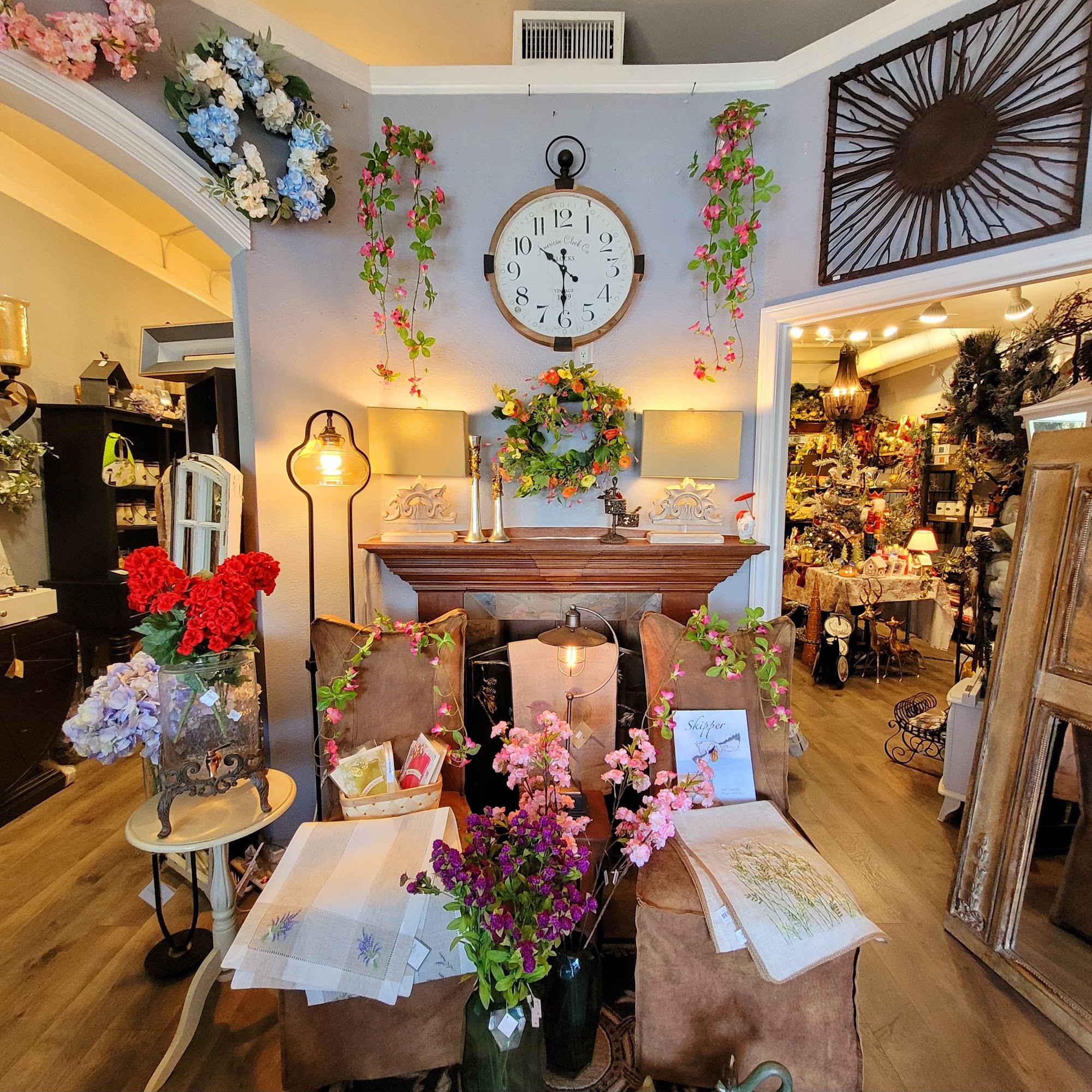 Dorothy's at The Lake Gift Shop Lake Arrowhead