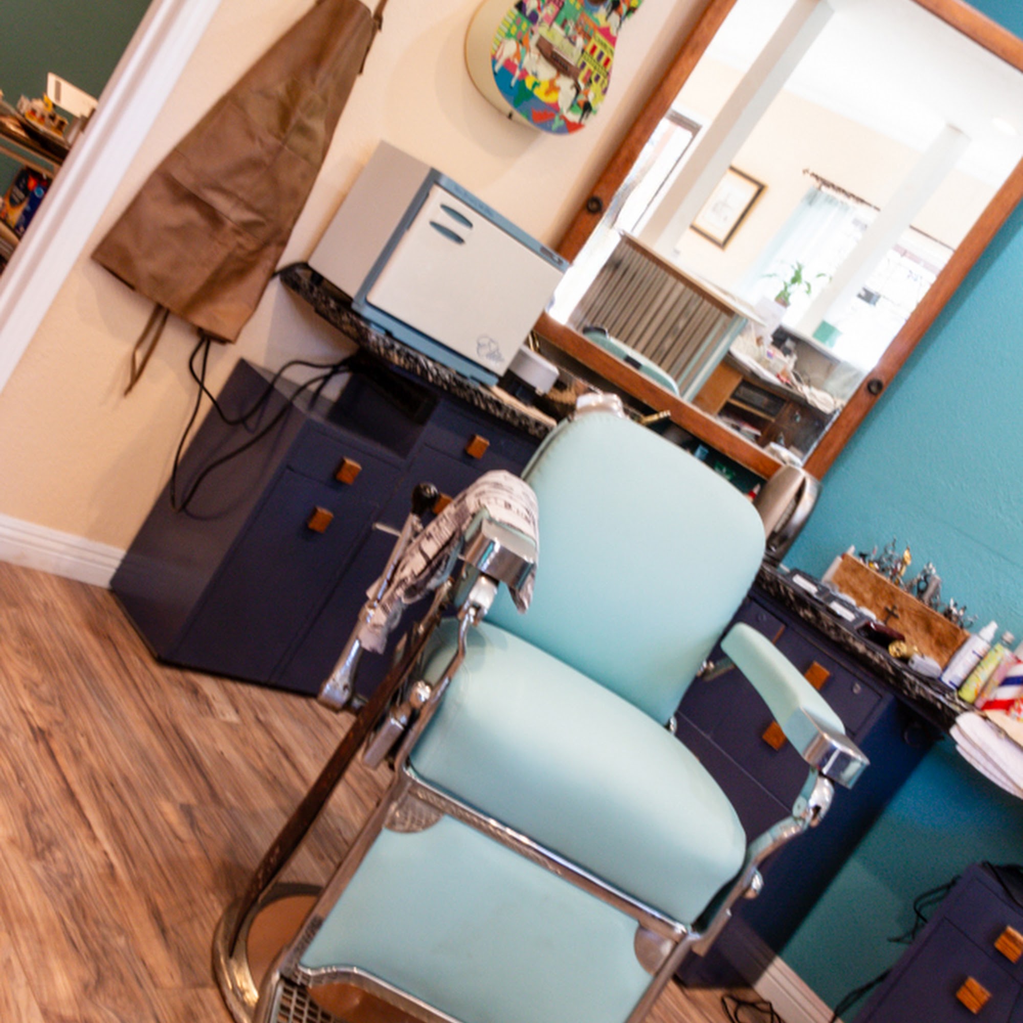 Keep it Handsome 576 Lakeport Blvd, Lakeport California 95453