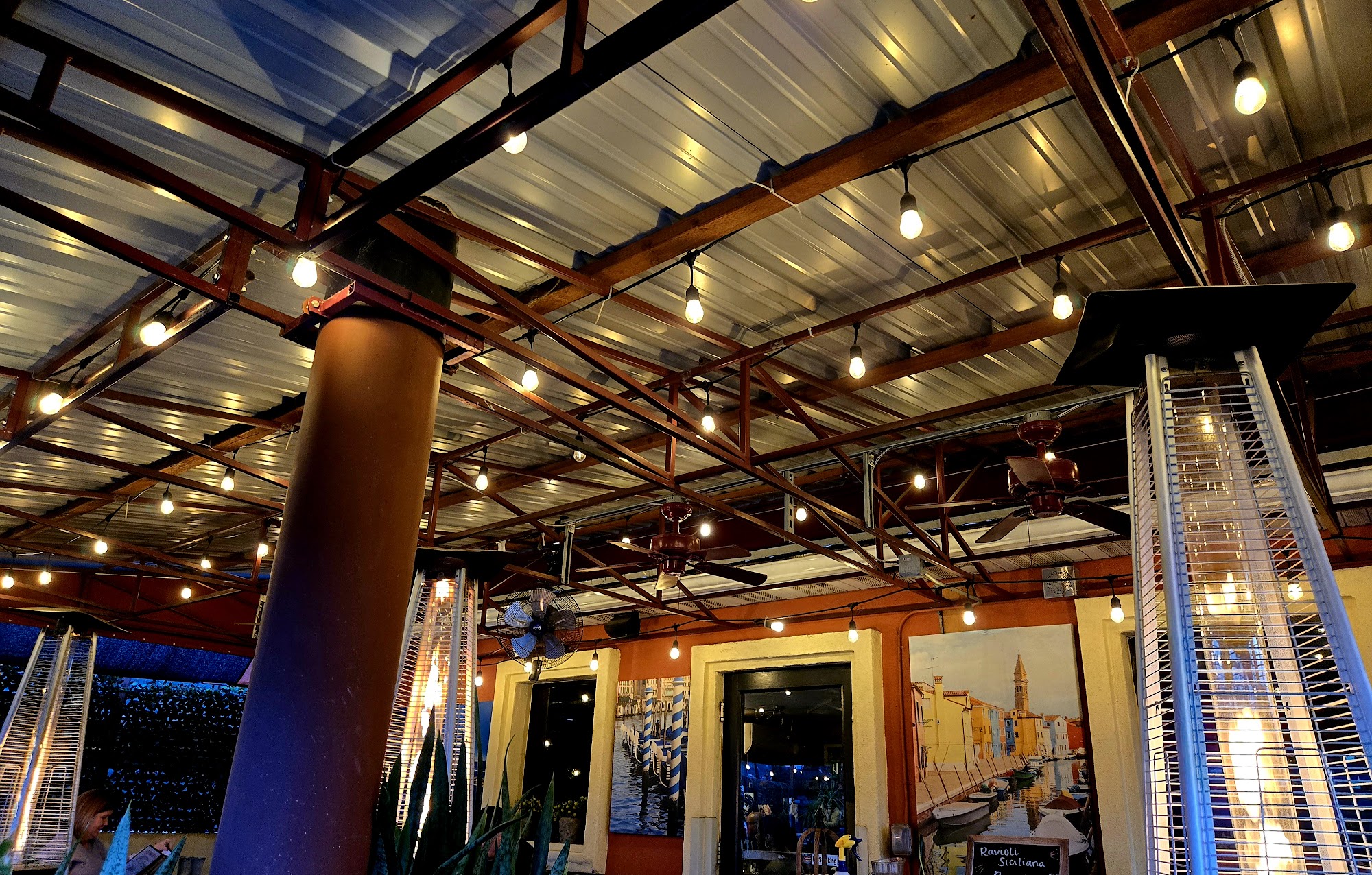 Ottavio's Italian Restaurant Lakeside