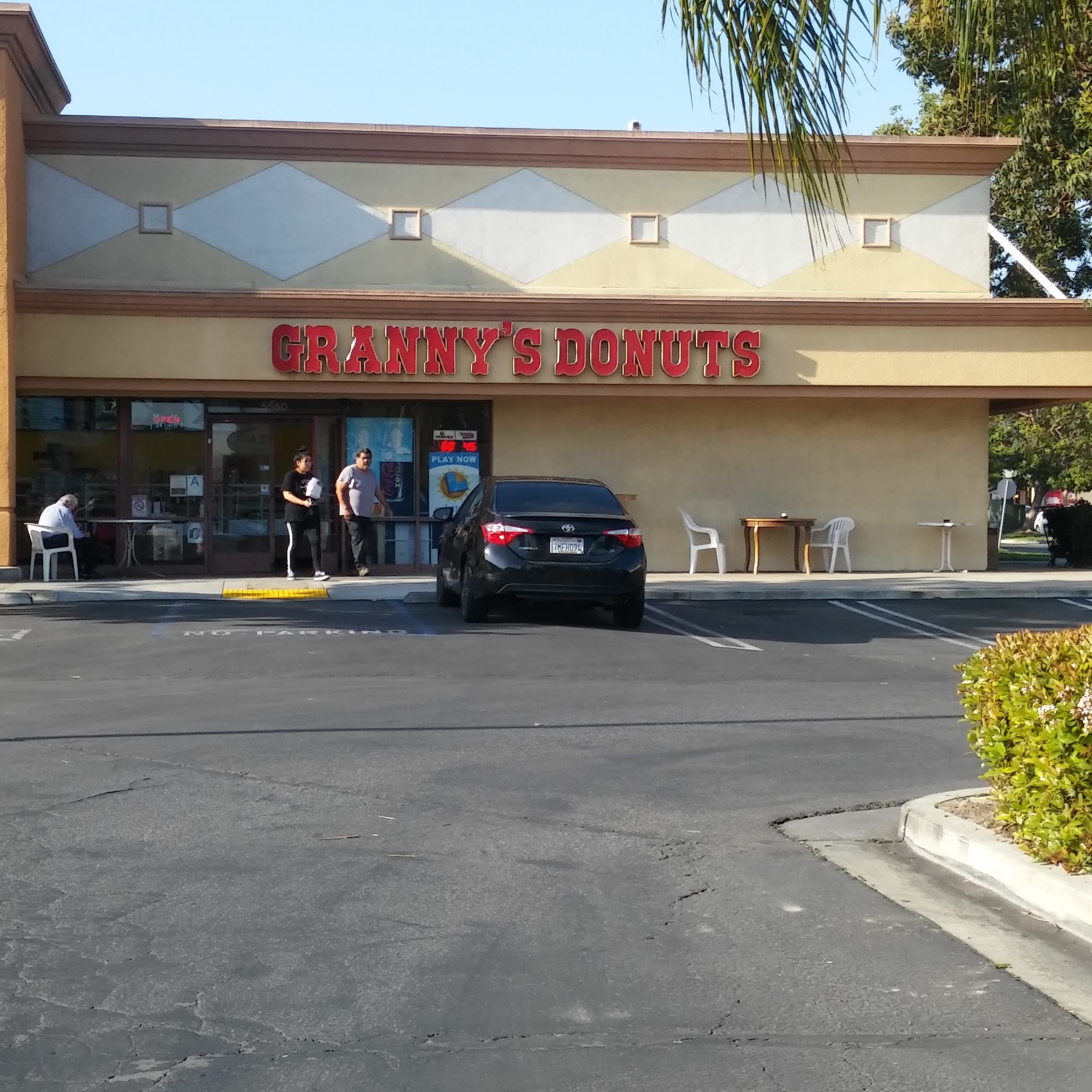 Granny's Donuts Inc Lakewood