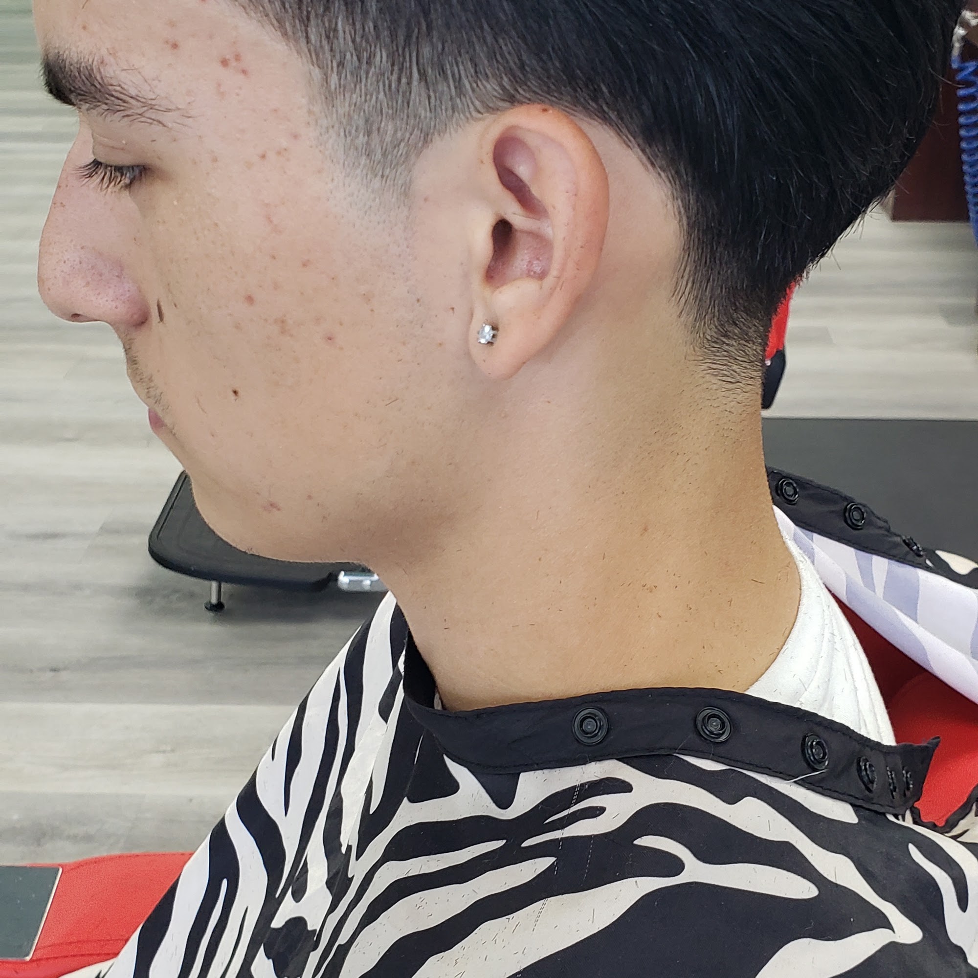Hello Sonni Barbershop 11804 Centralia St, Lakewood California 90715