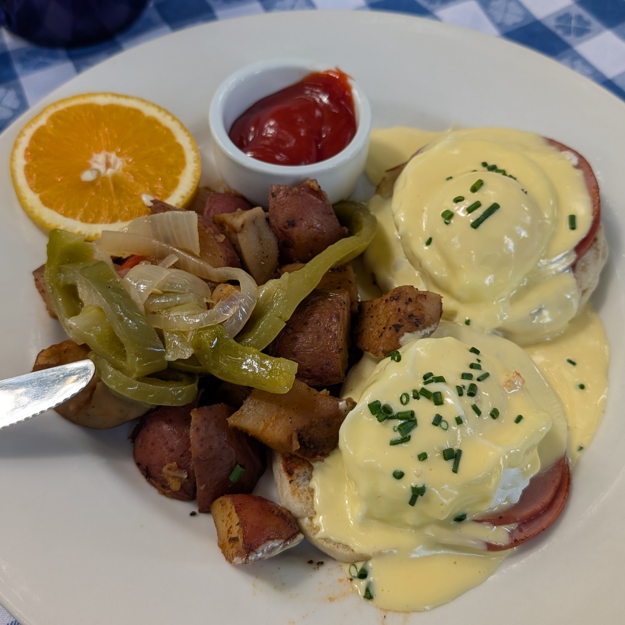 Perry's on Magnolia Larkspur