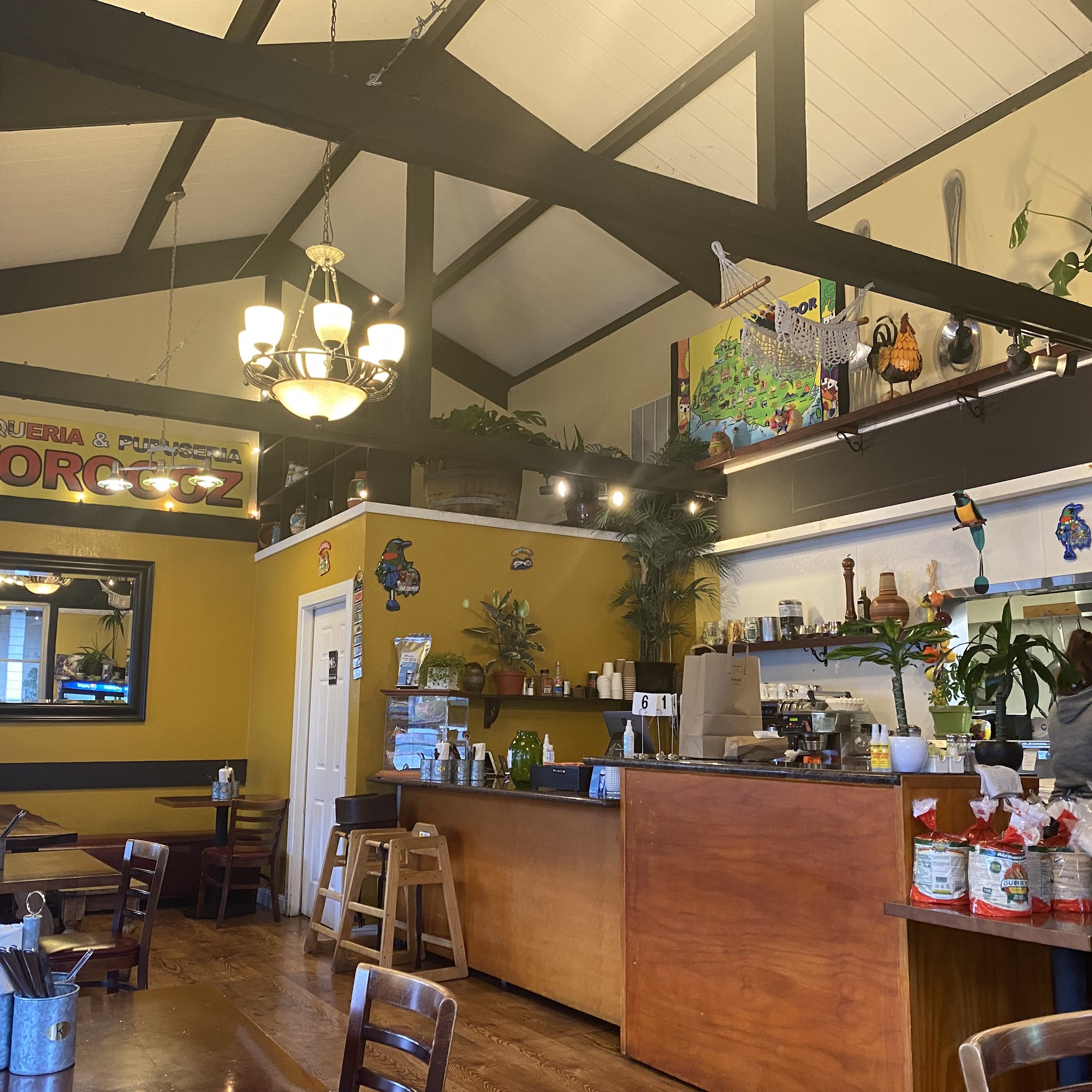 Taquería & Pupusería El Torogoz Larkspur