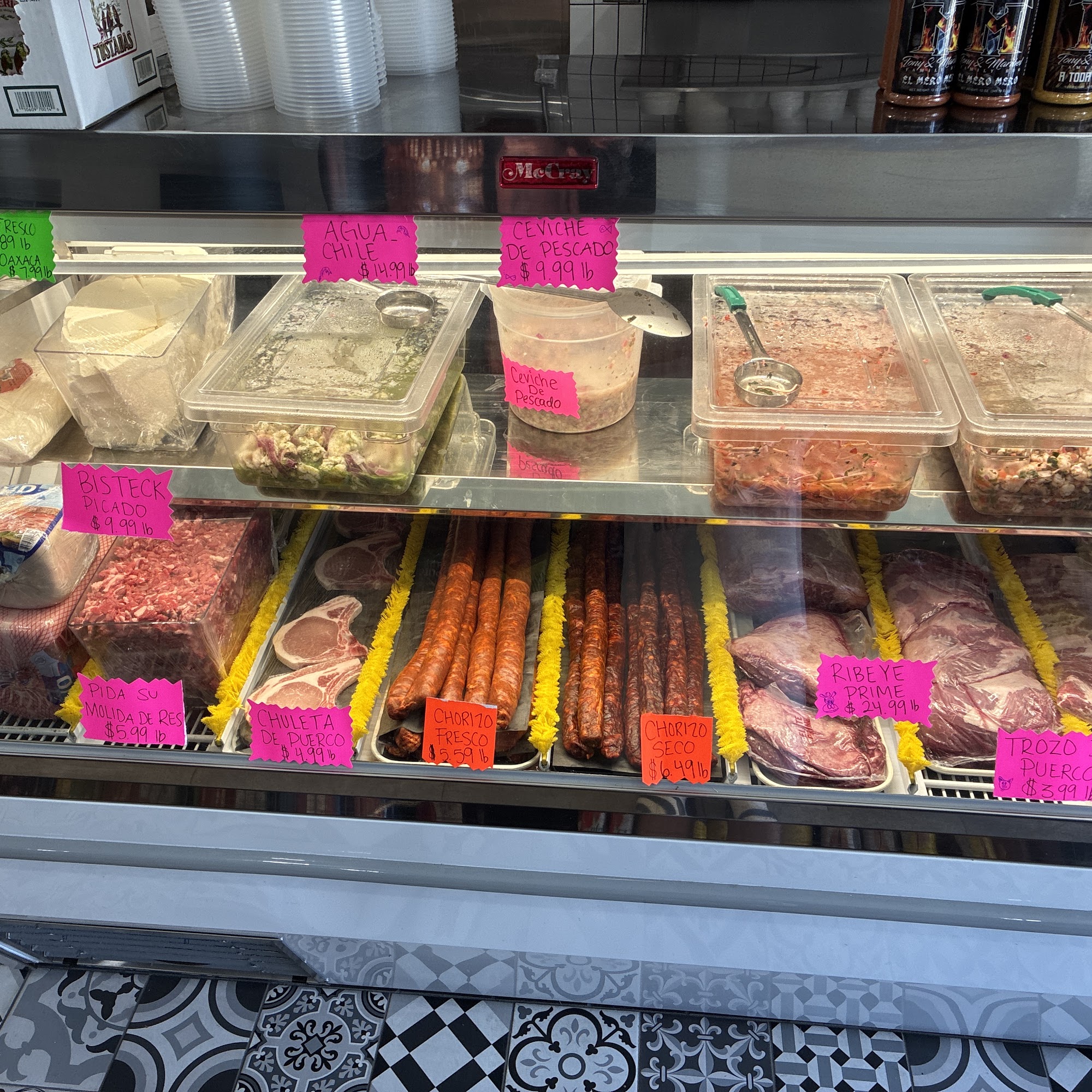 La Perla Tapatia Meat Market Lincoln Heights