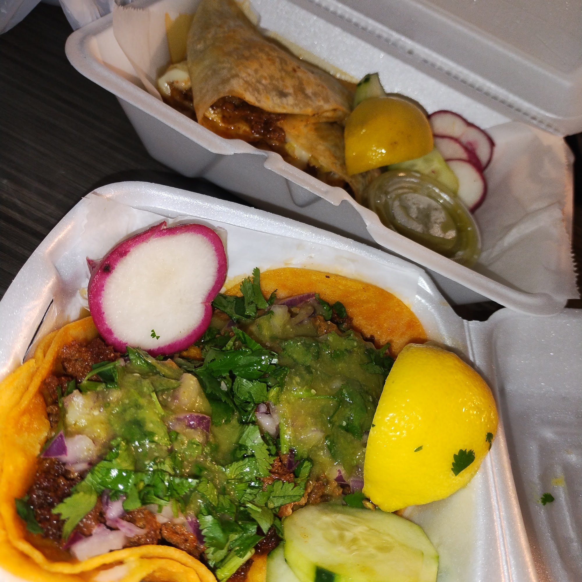 Valencia’s Tacos Live Oak