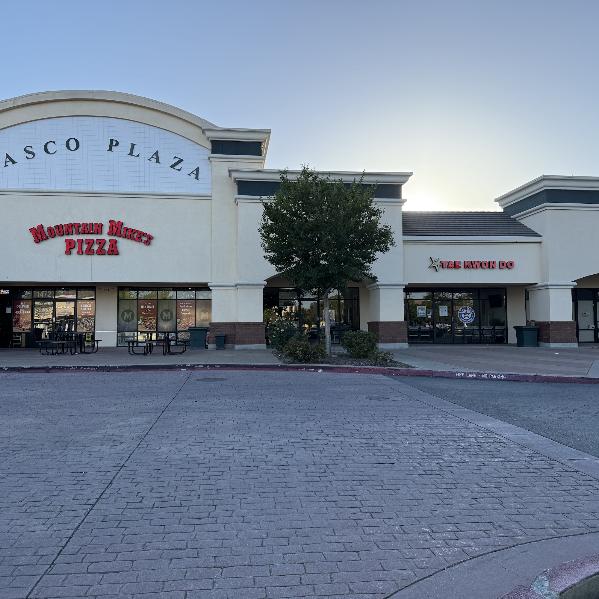 Kays Cuts 1486 N Vasco Rd, Livermore California 94551