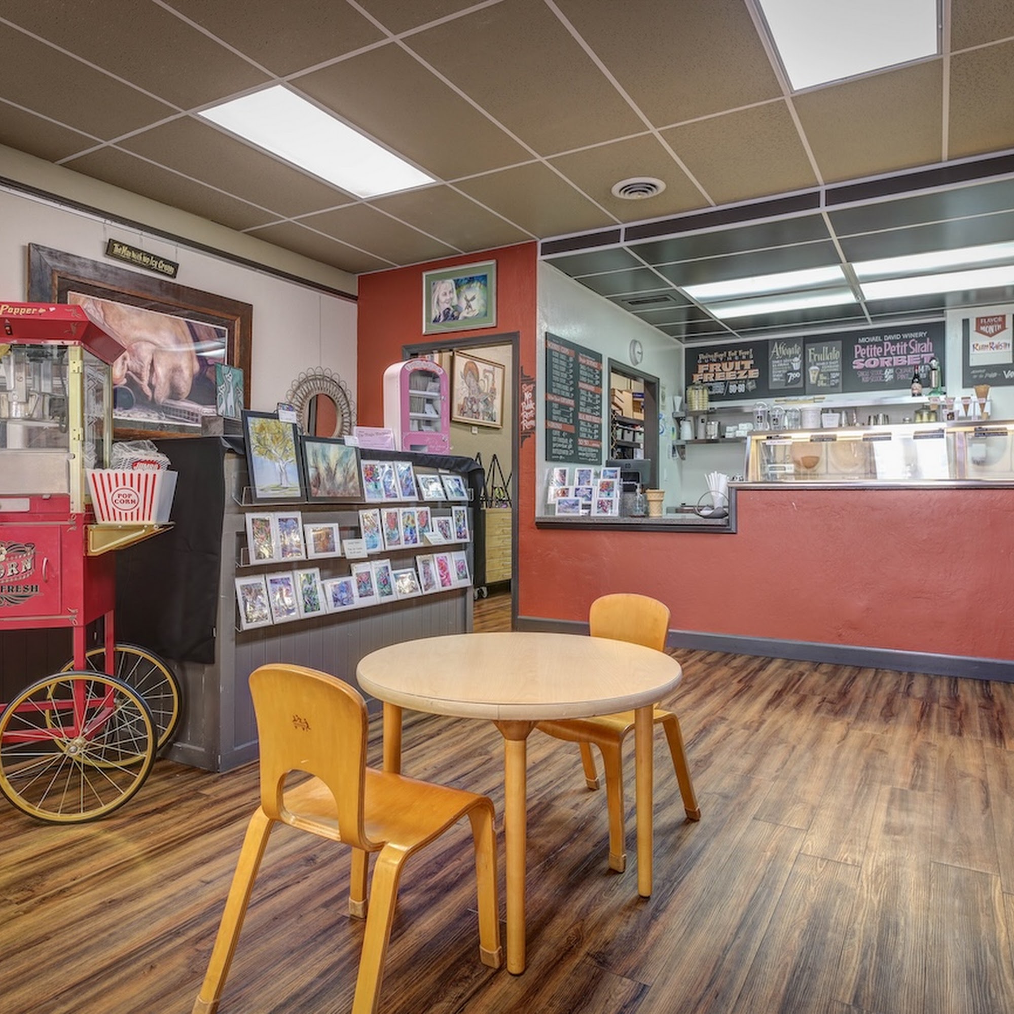 Double Dip Gallery Lodi