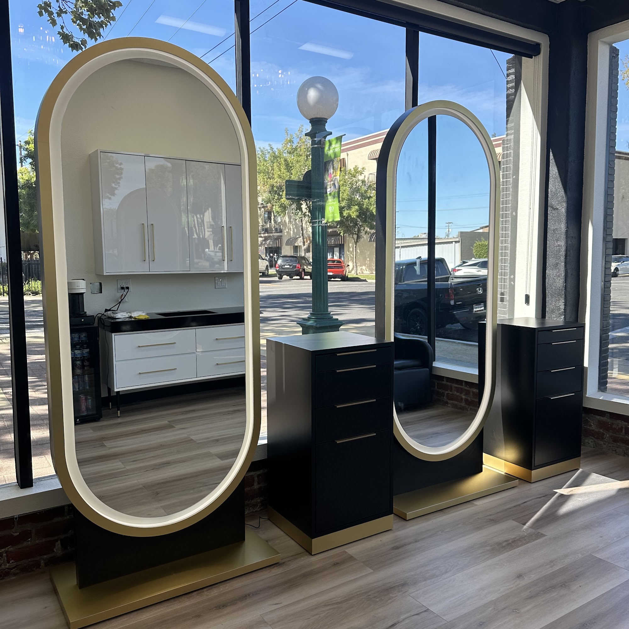 POMP Suites 130 N School St, Lodi California 95240