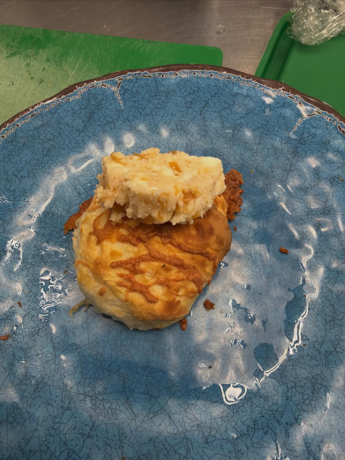 The Slip Bar & Eatery - Lomita Lomita