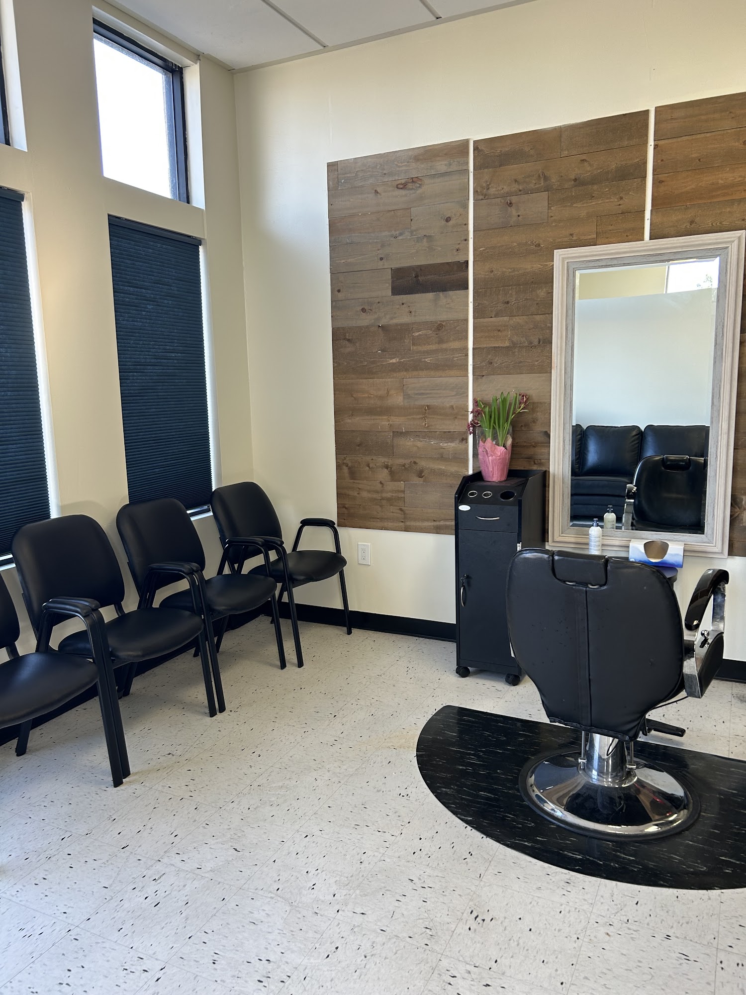 Seema Beauty Salon 1886 Lomita Blvd suite d, Lomita California 90717