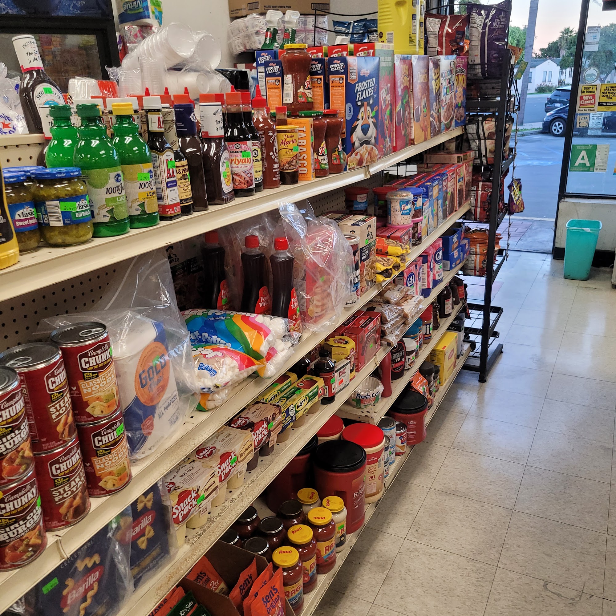 Lomita Mini Mart Lomita