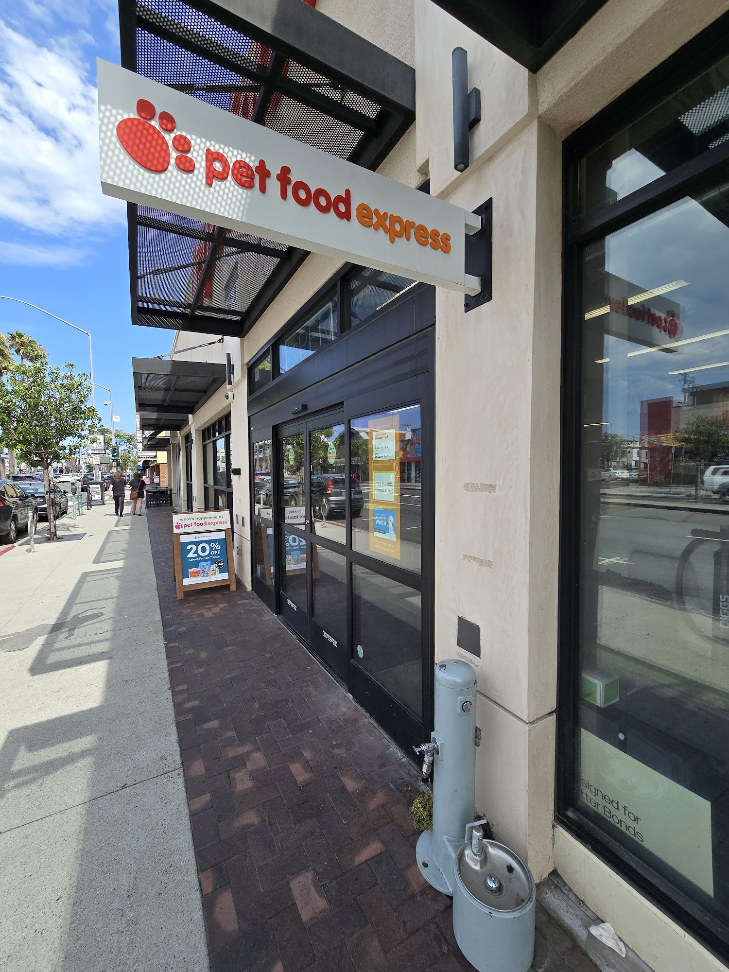 Pet Food Express 5265 2nd St, Long Beach California 90803