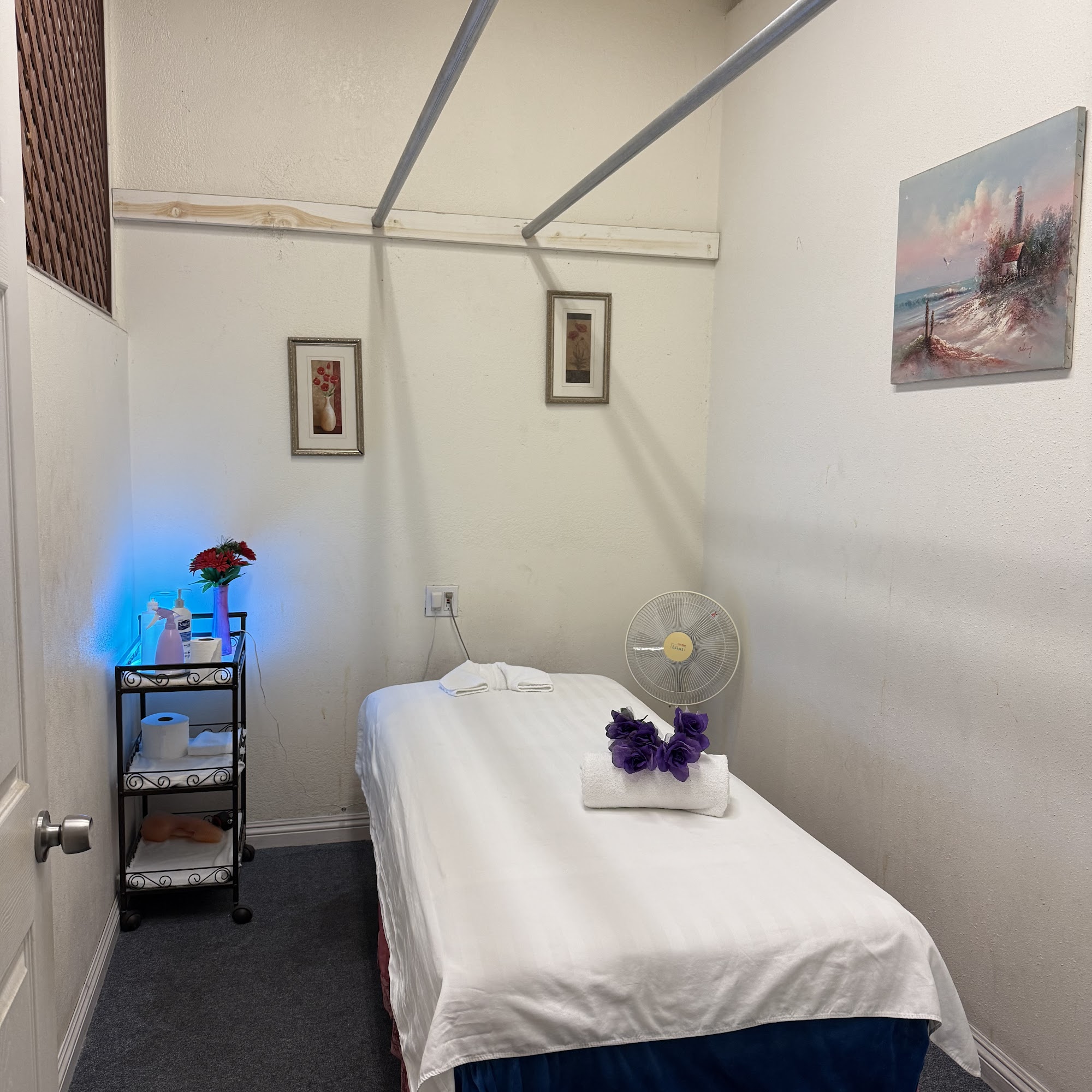Green massage skin care 6629 Cherry Ave, Long Beach California 90805