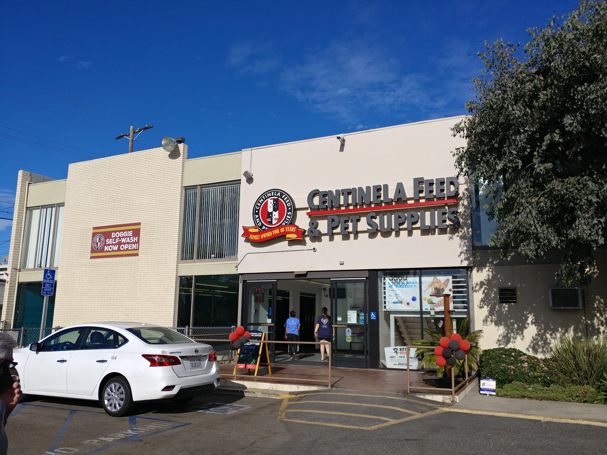 Centinela Feed & Pet Supplies Los Angeles