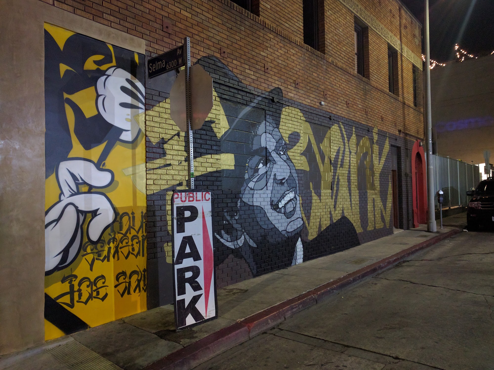 Couture Hollywood Menu