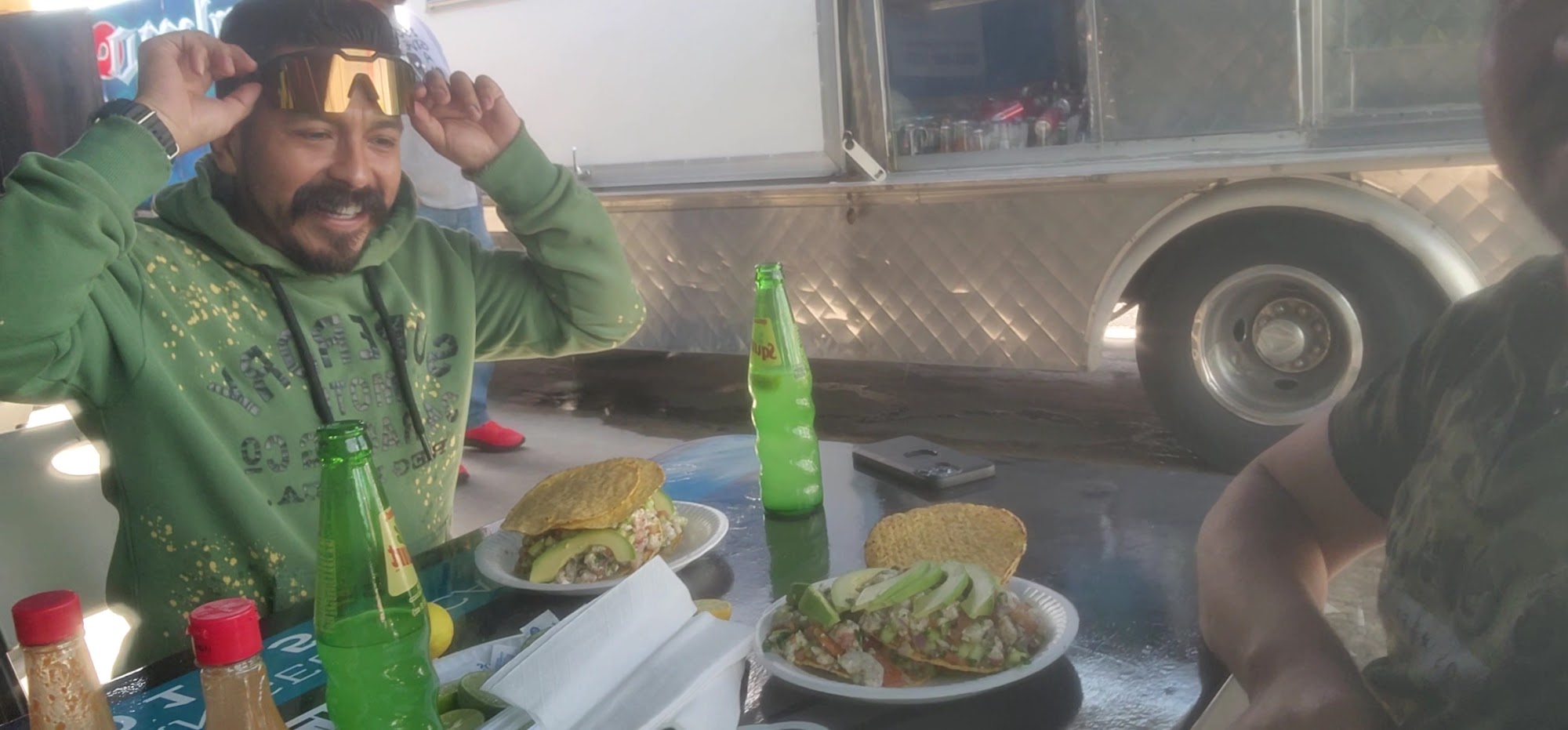 El Peri Mariscos Menu