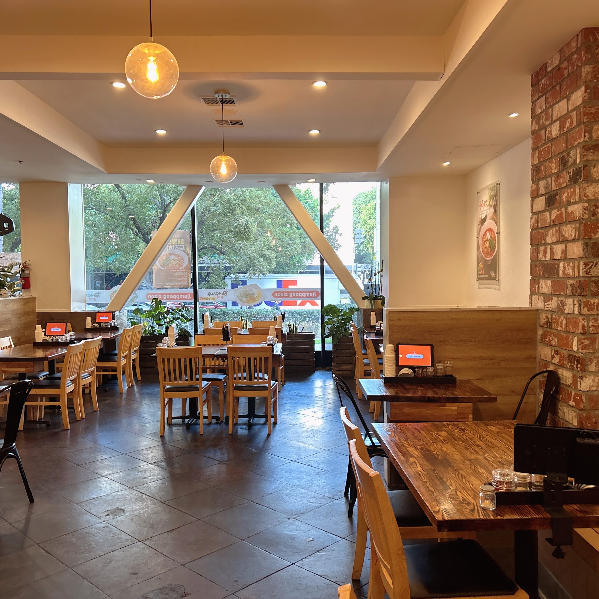 Jjamppong zizon ( 짬뽕 지존 LA )