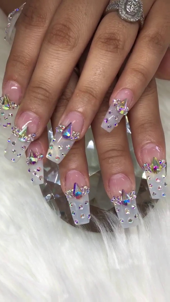 Holly Nails | Los Angeles