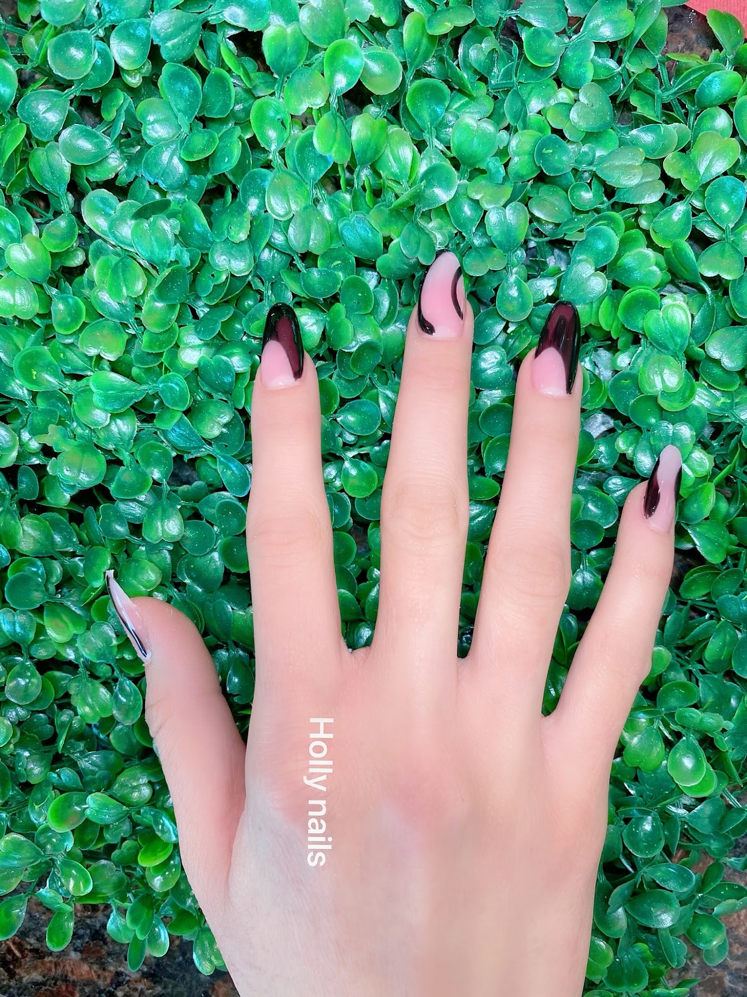 Holly Nails | Los Angeles