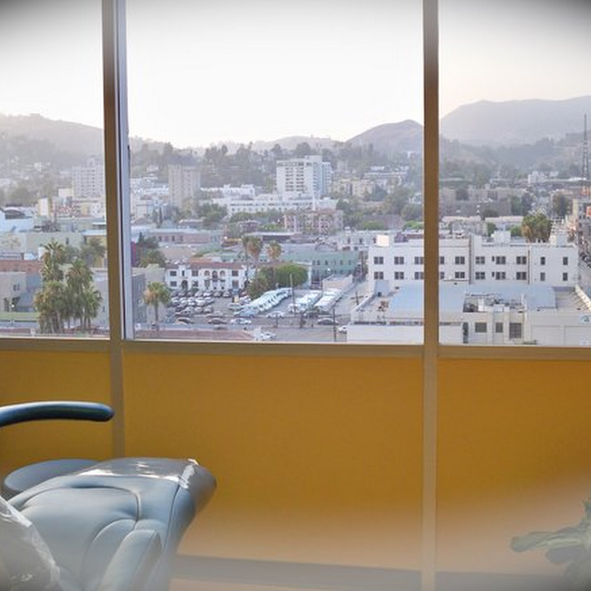 Hollywood Dental Care 6464 Sunset Blvd #1080, Los Angeles California 90028