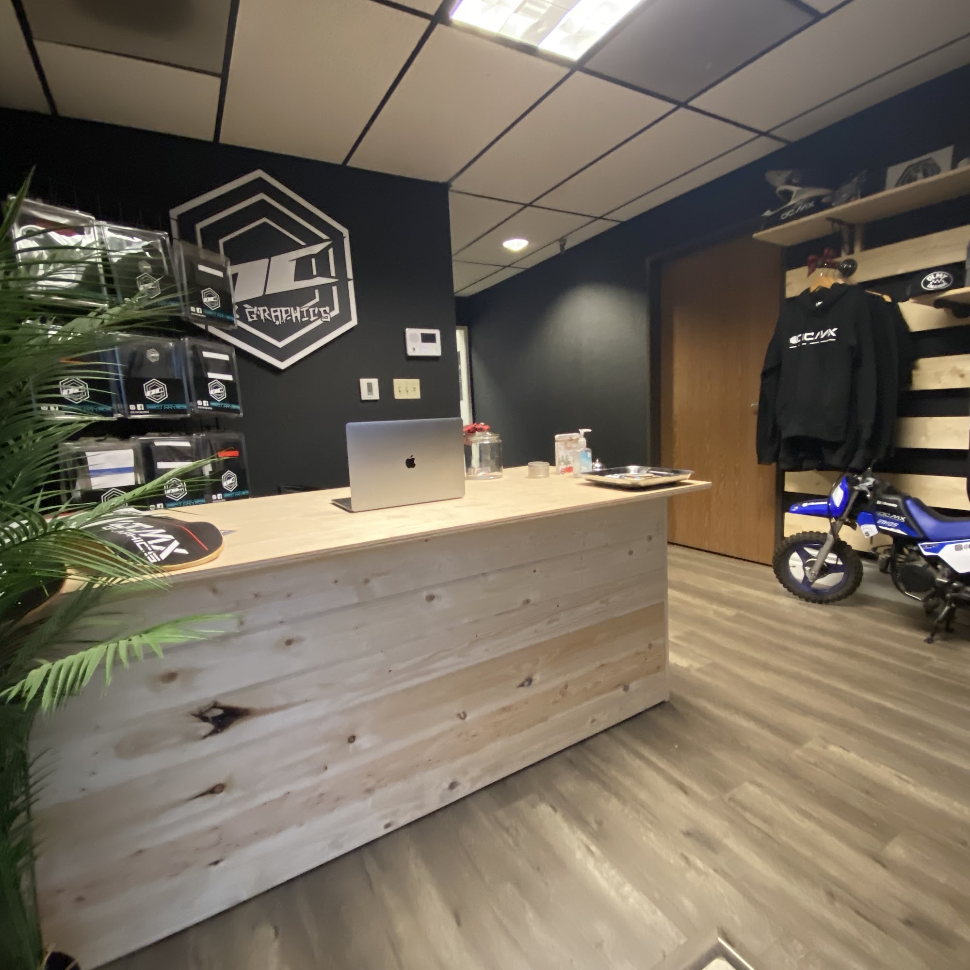 Olmy Creations Madera