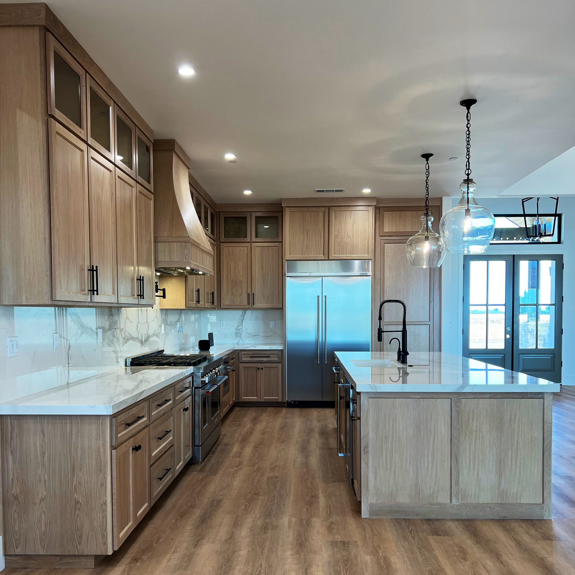 Morenos Custom Cabinets 17919 Baldwin St #102, Madera California 93638