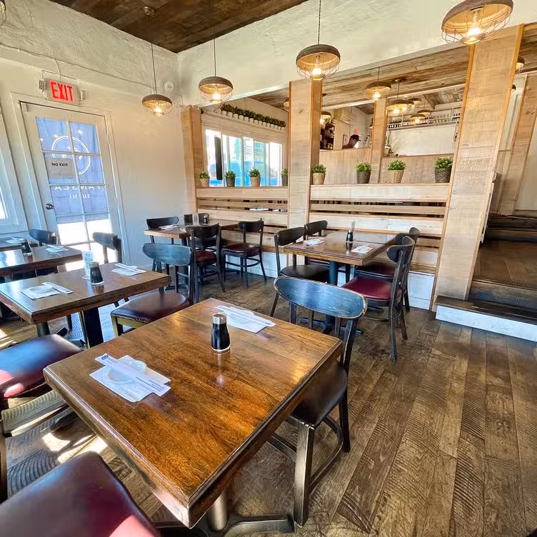 Photo credit: opentable