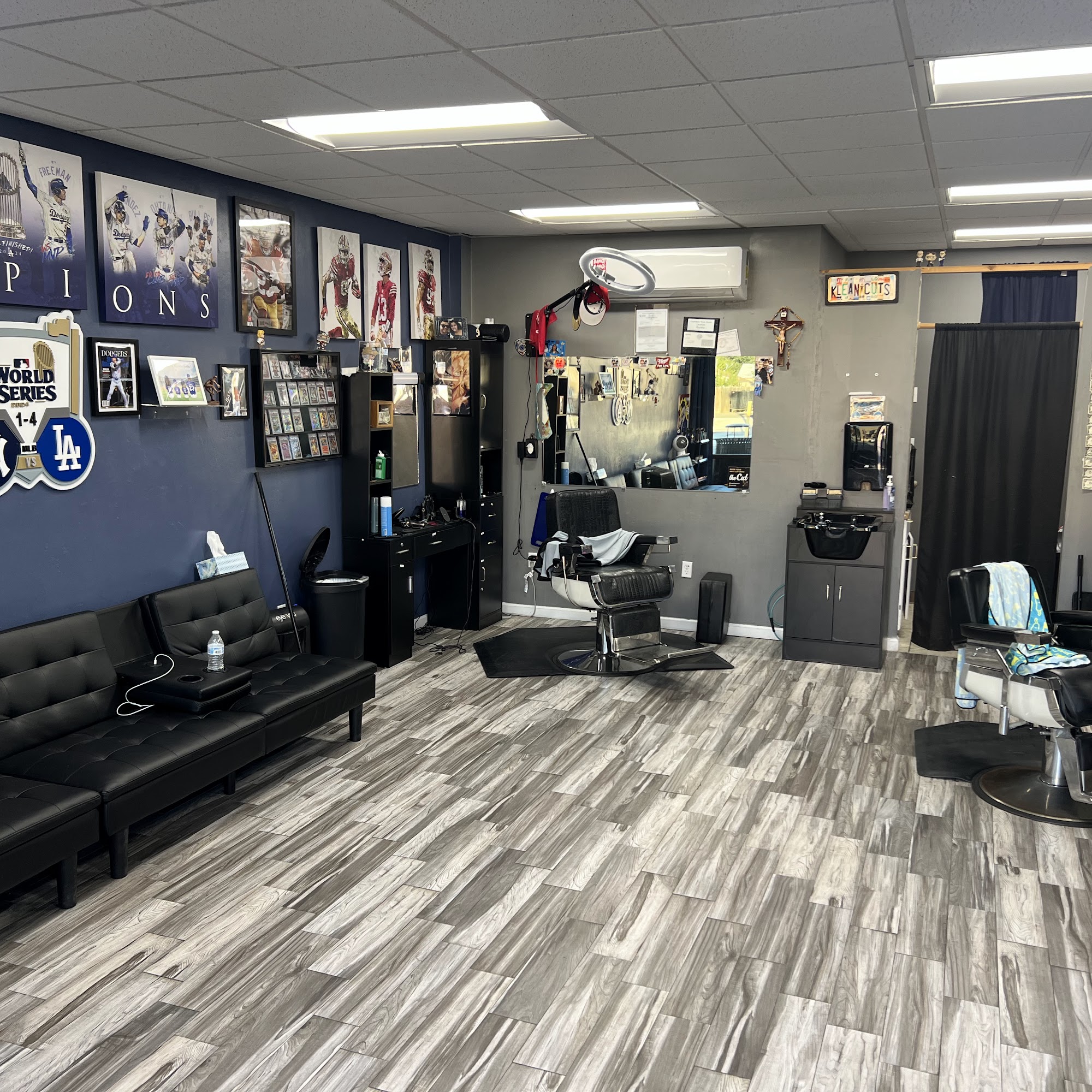 Klean Cuts Barbershop 406 2nd St, McFarland California 93250