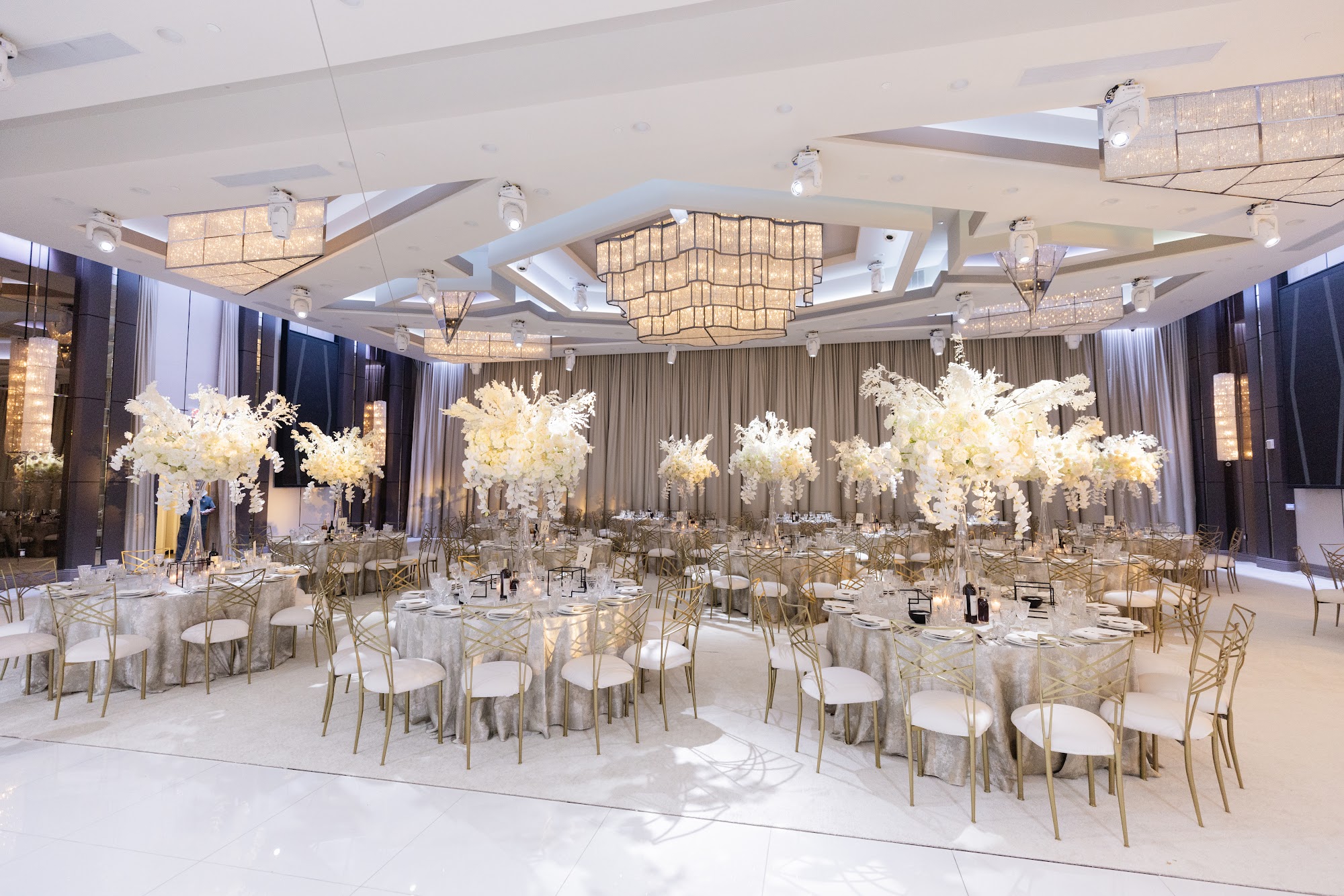 L.A. Banquets - The Landmark Menu