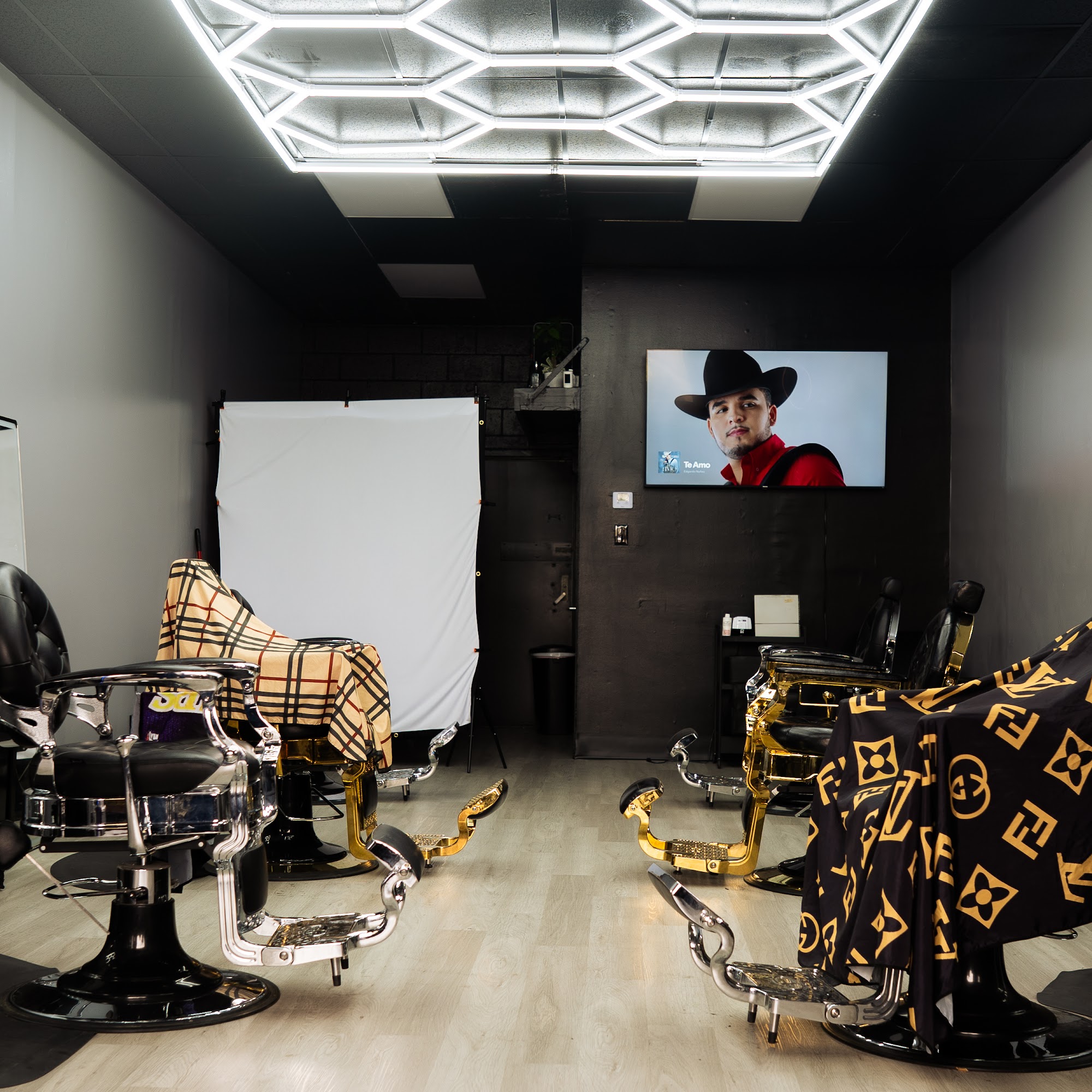 Tuff Cuts 16205 Devonshire St unit e, Mission Hills California 91345