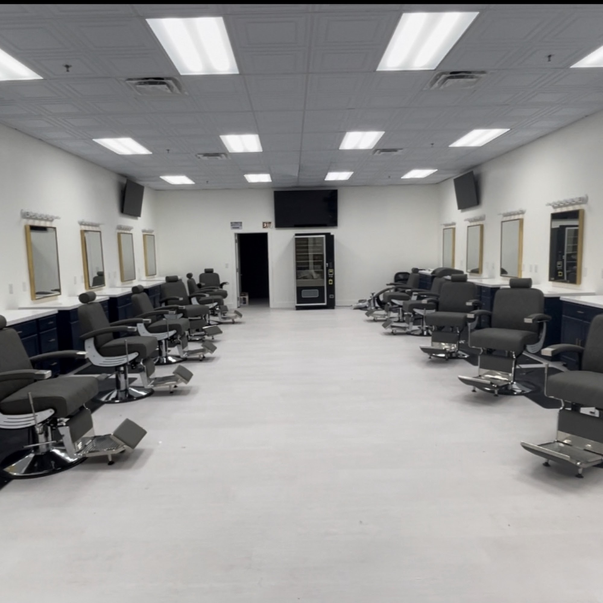 Traditions Barbershop 3948 Sylvan Ave, Modesto California 95355