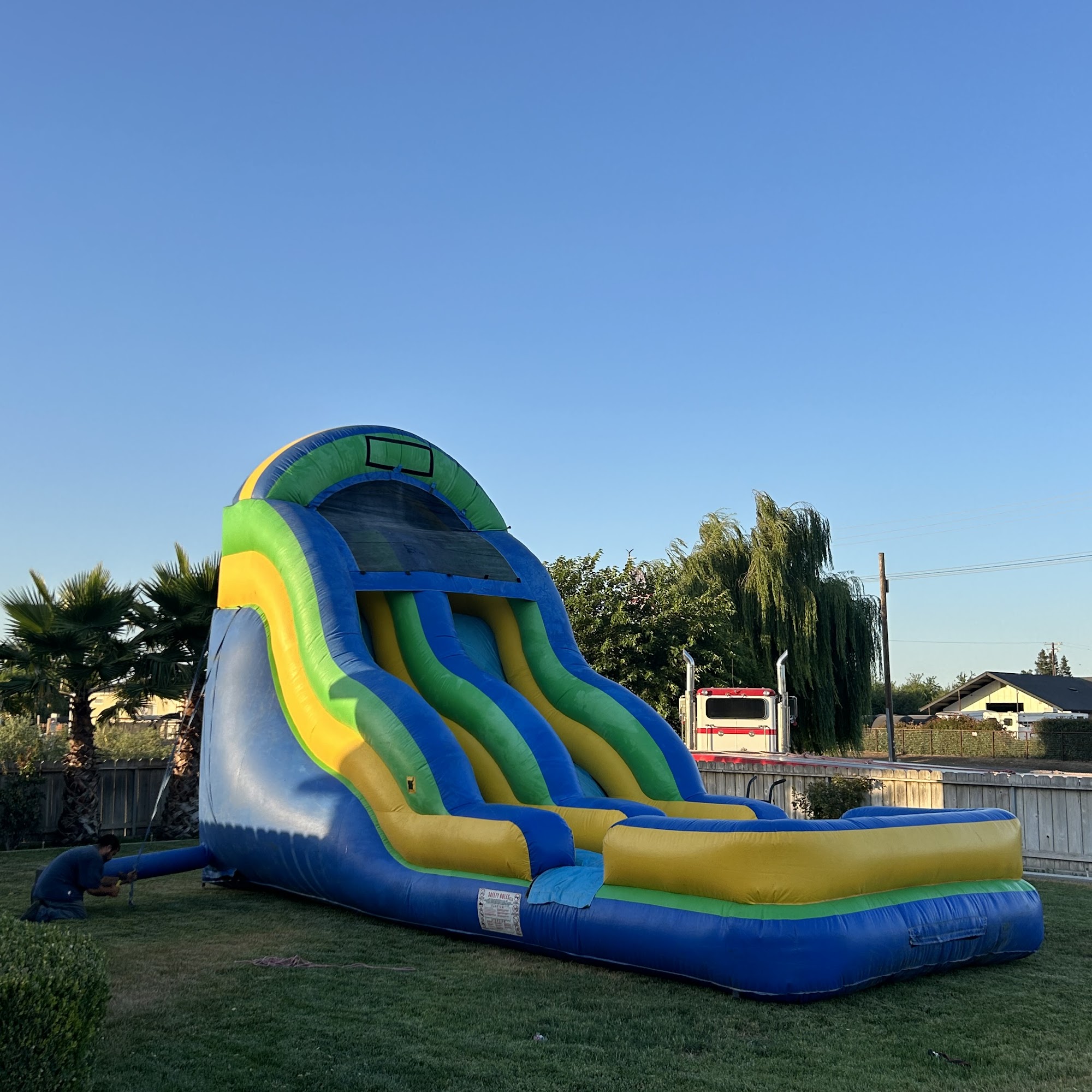 Bouncin Bins 615 Kansas Ave, Modesto California 95351