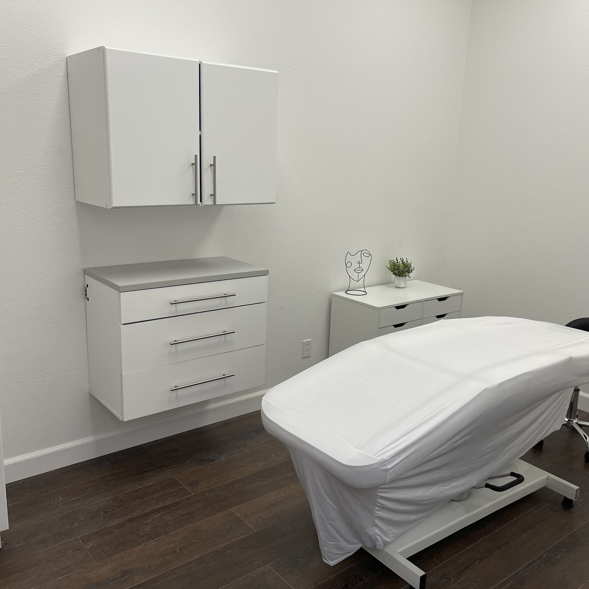 La Bella Salon Suites