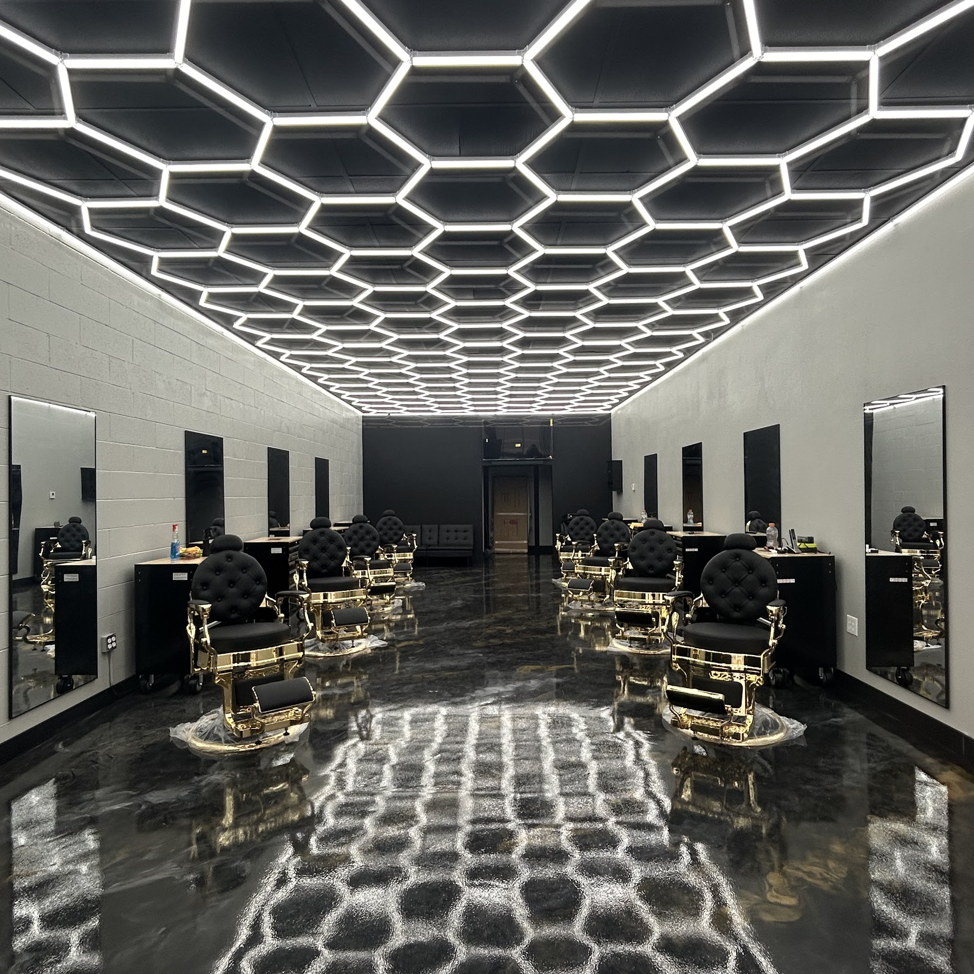 La Empresa Barbershop 10368 Central Ave, Montclair California 91763