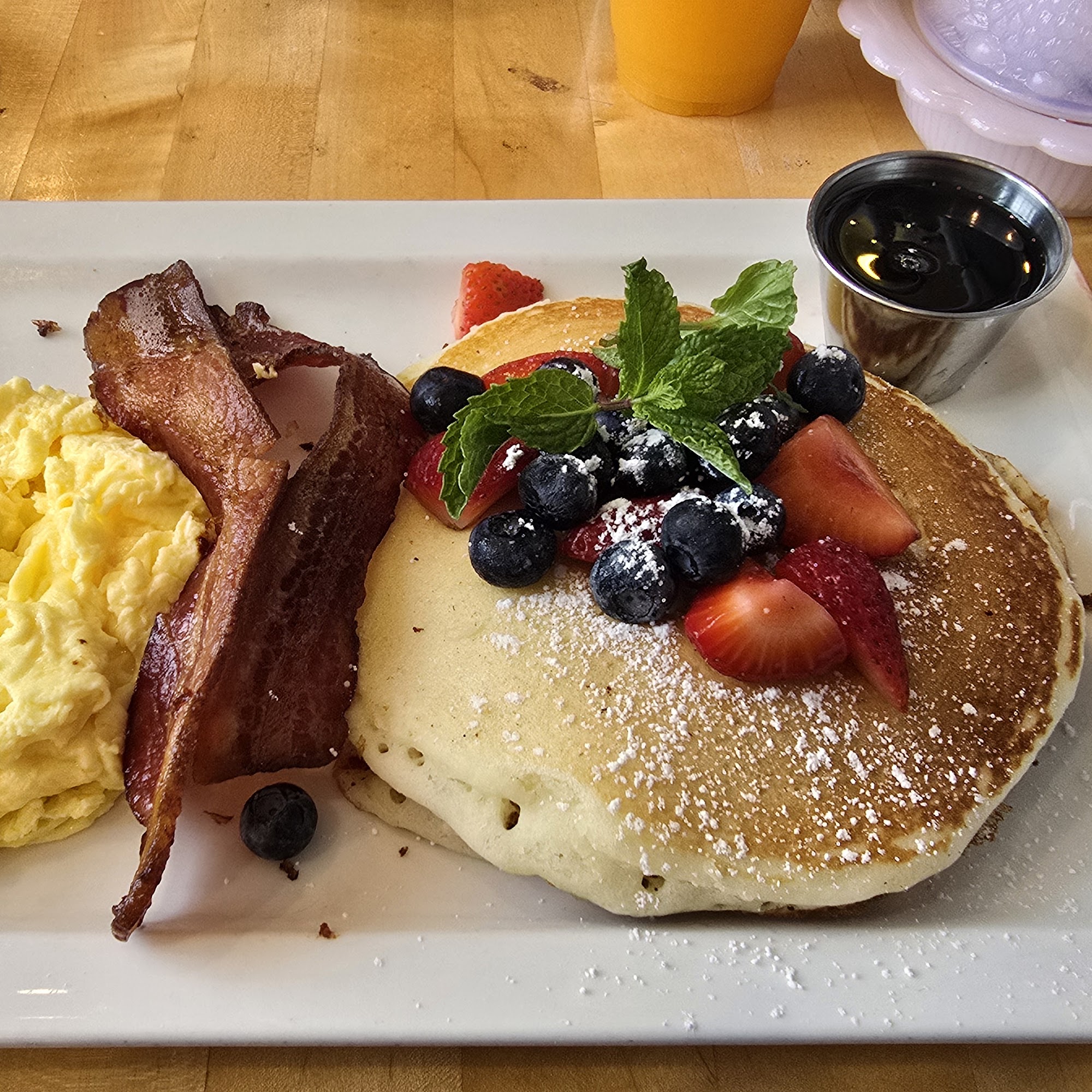 Jeannine's Restaurant & Bakery Montecito