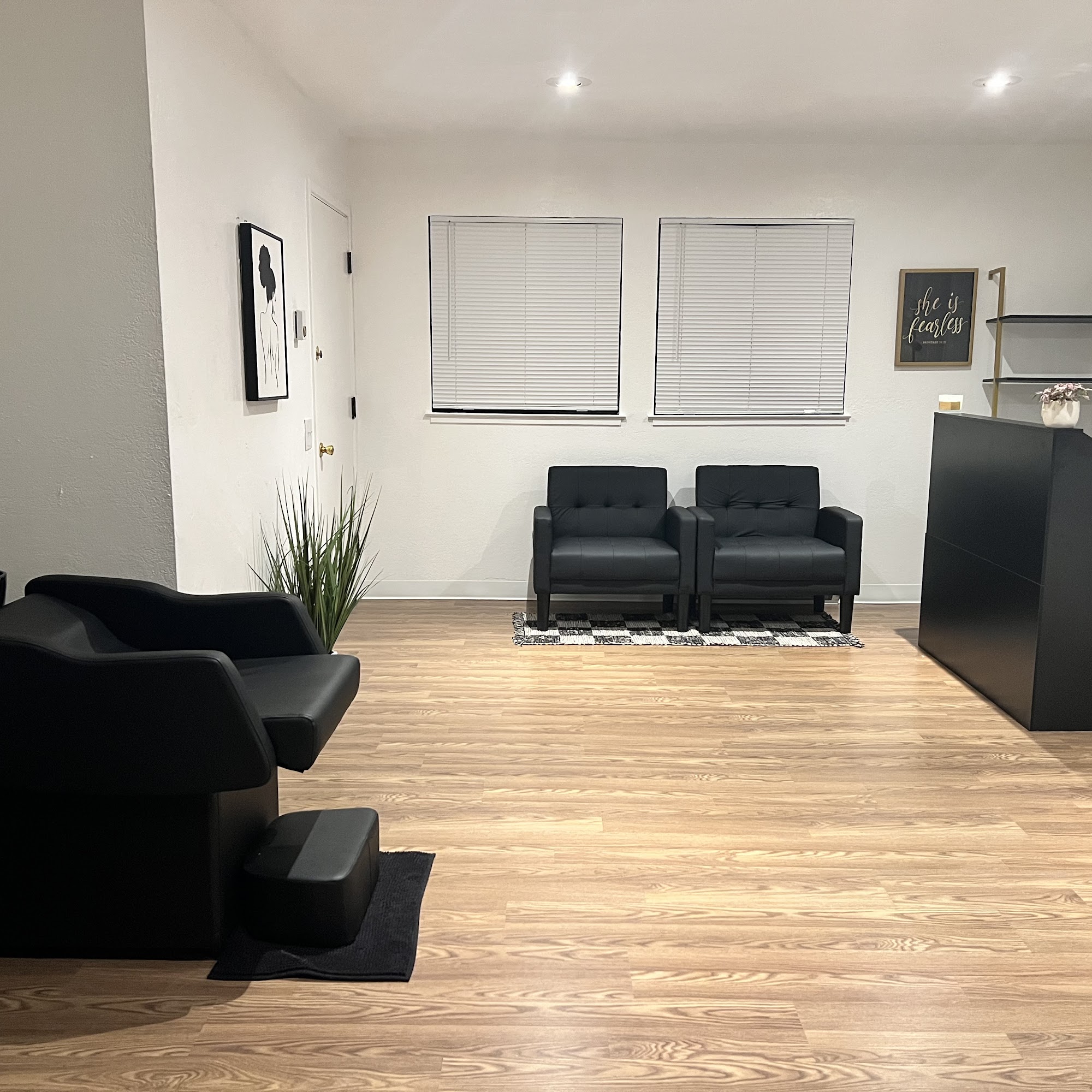 Crown and Glowy 362 Pacific St Suite 6, Monterey California 93940