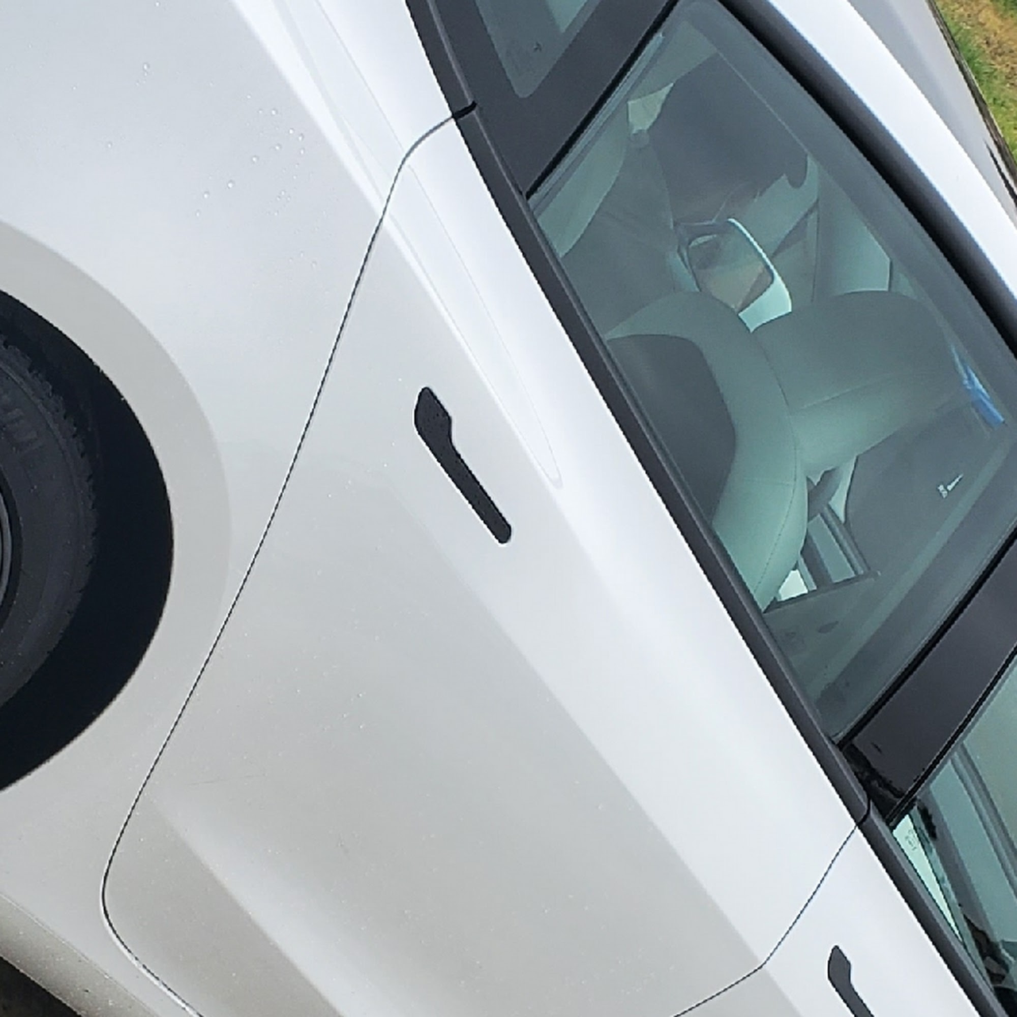 Jmz window tinting and auto glass 12199 Ponce De Leon Dr, Moreno Valley California 92557