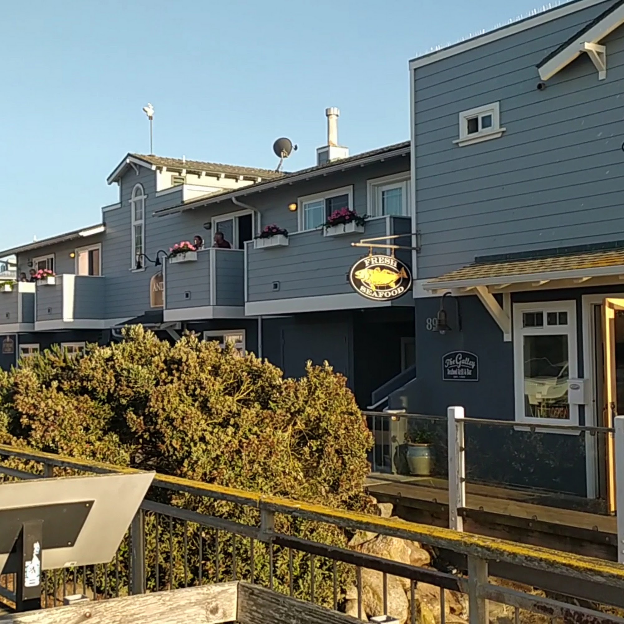 The Galley Seafood Grill & Bar‎ Morro Bay