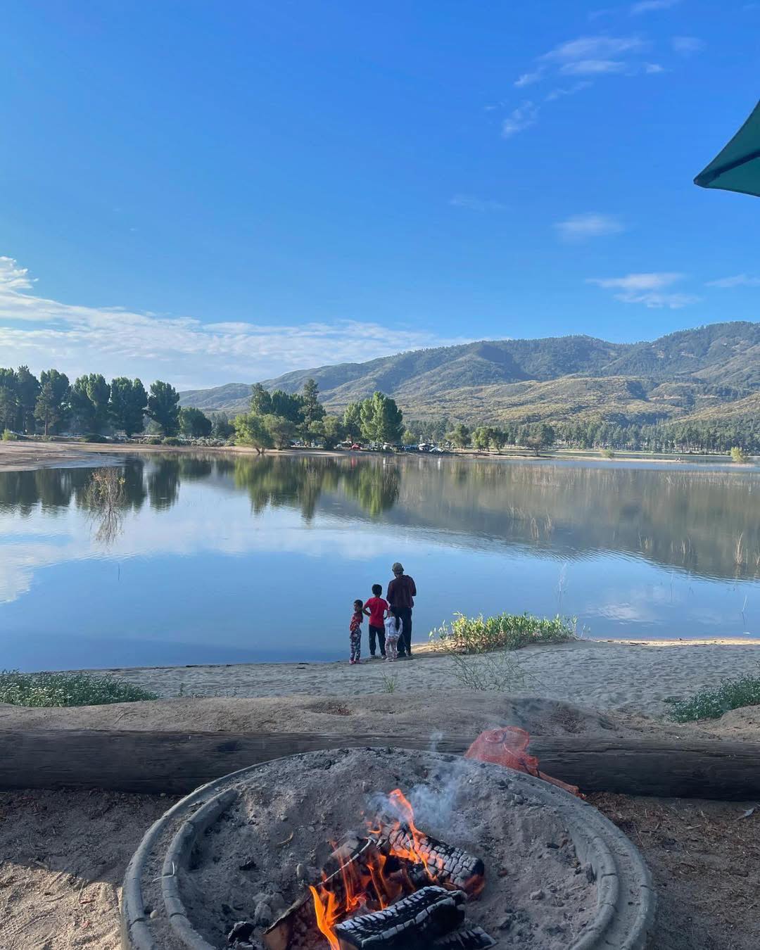 Lake Hemet Market Mountain Center