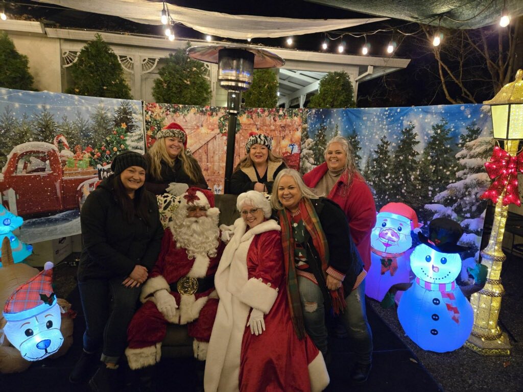 V Restaurant, Bistro & Bar Murphys