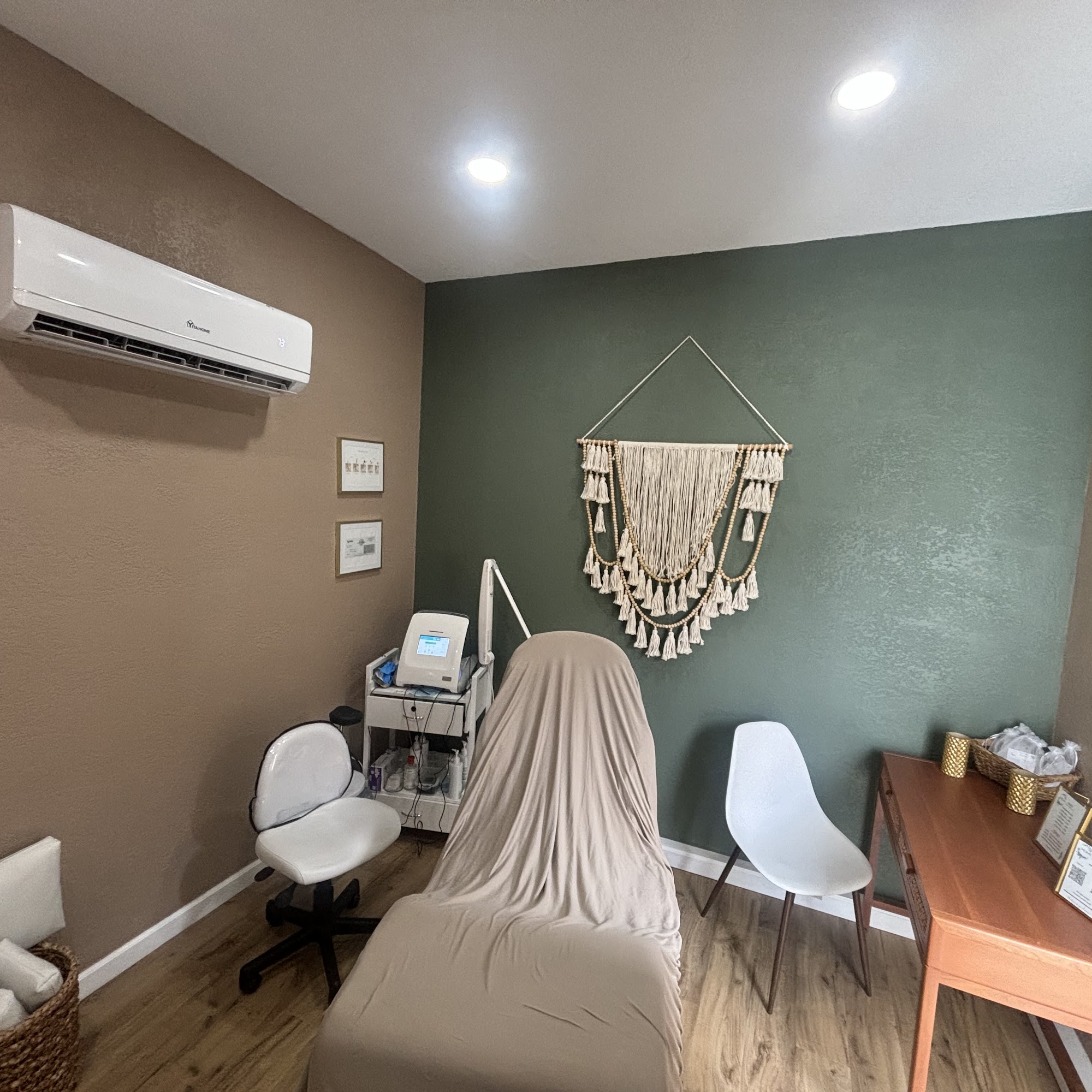 Still Studio Electrolysis 26944 St Kitts Ct, Murrieta California 92563