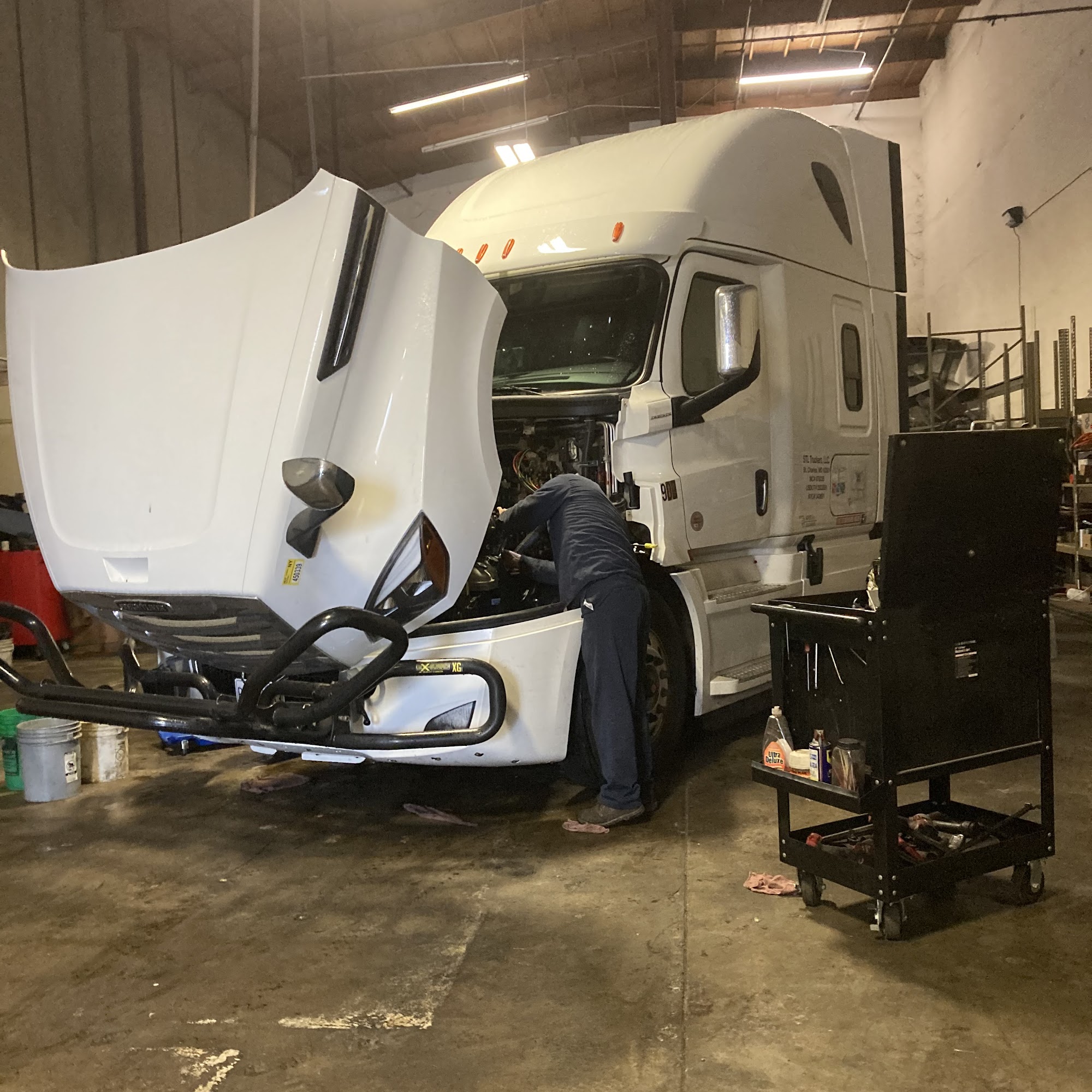 Top Truck & Trailer Repair 3313 Orange Grove Ave, North Highlands California 95660