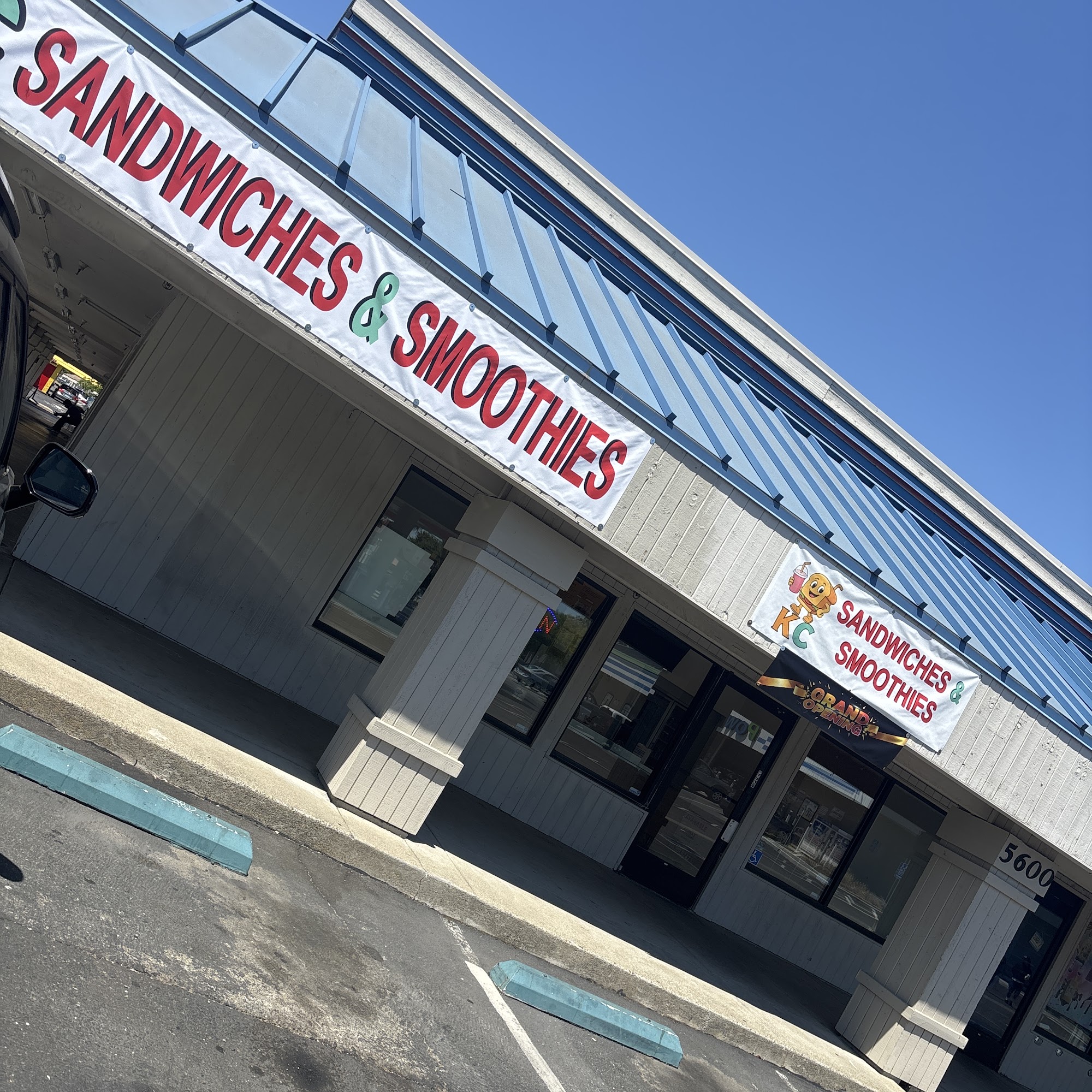 Kc sandwiches & Smoothies North Highlands