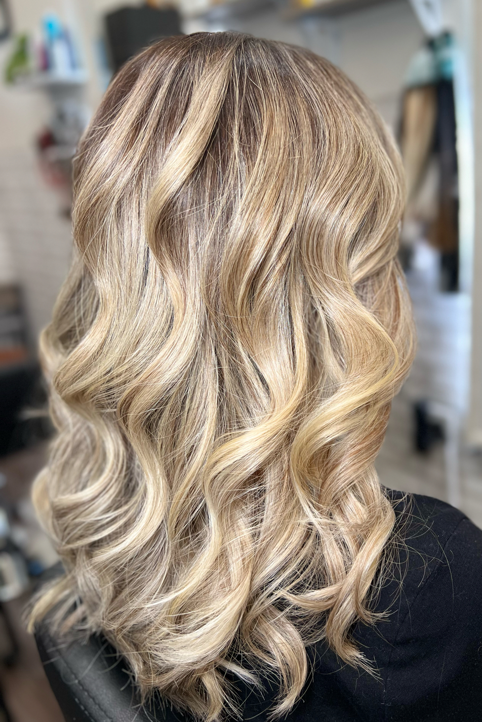 VOCÊ BEAUTY HAIR SALON 9301 Tampa Ave Space 565, Northridge California 91324